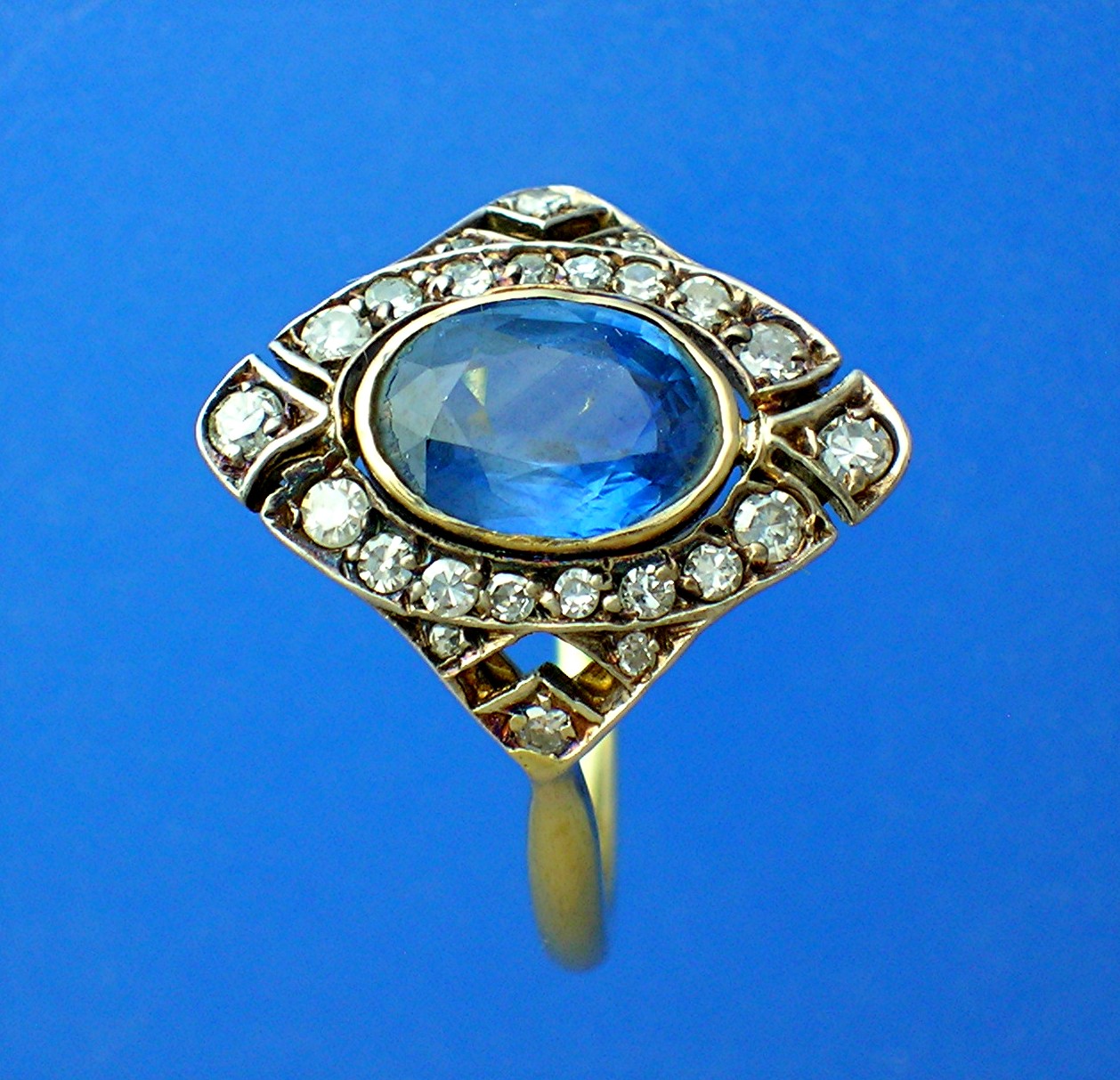 Ring 18K Gold Antique 1.65ct Ceylon Sapphire Diamond