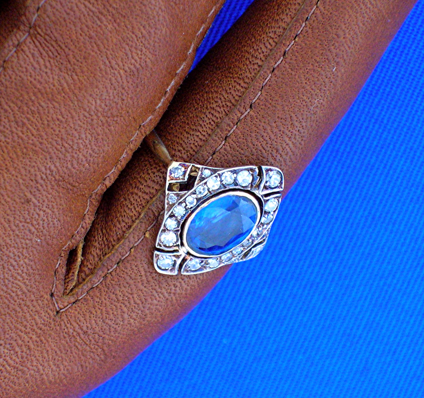 Ring 18K Gold Antique 1.65ct Ceylon Sapphire Diamond