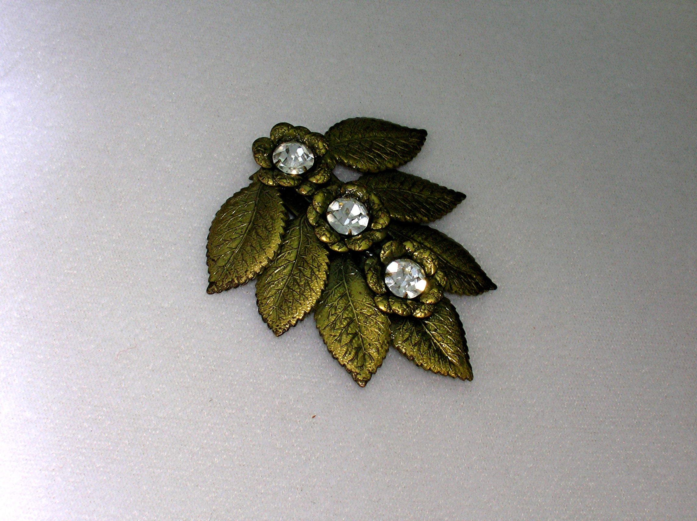 Dress Clip Gold Leaves and Crystal 50s
