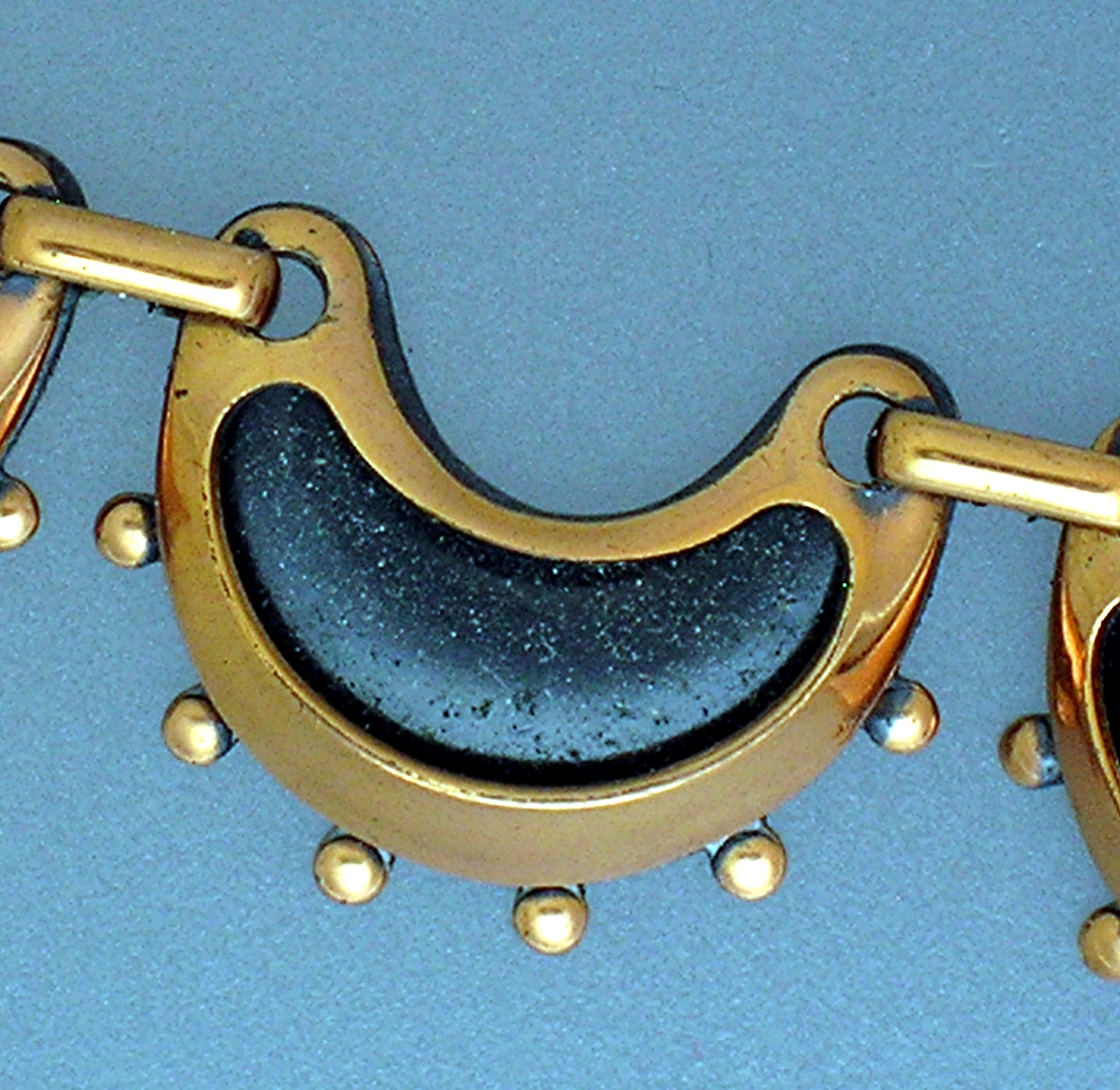 RENOIR Scallop Necklace and Clip Earrings