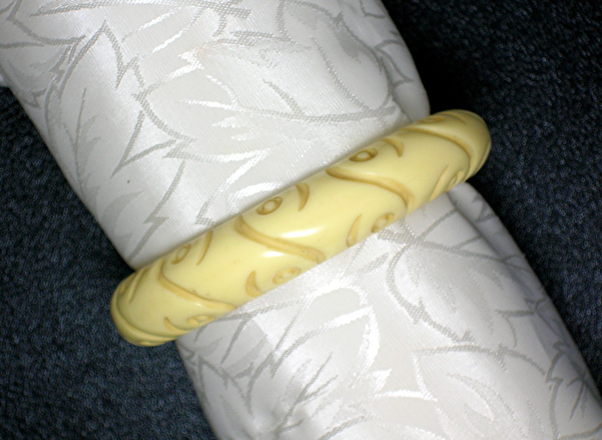 Bakelite Carved Cream Bangle Bracelet