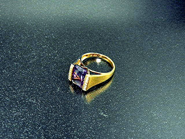 Ring 18K Gold 5 Ct Amethyst 36 Pts Diamonds