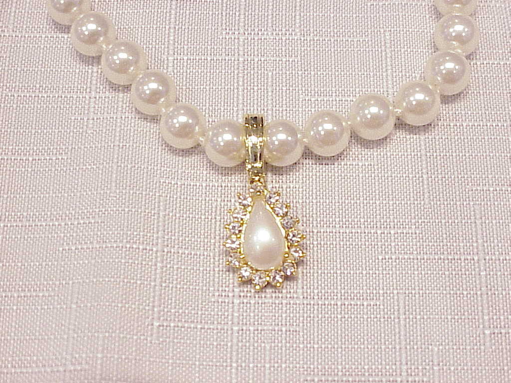 Regency Faux Pearl Choker Necklace With Pearl And Rhinestone Slide
