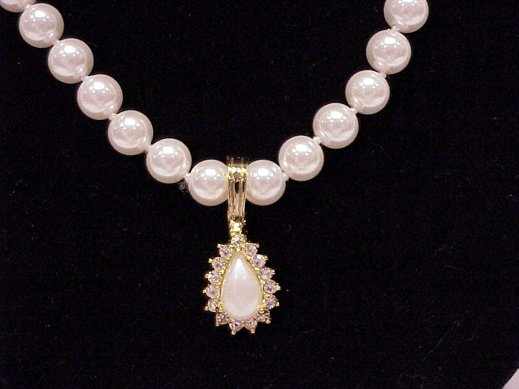 Regency Faux Pearl Choker Necklace With Pearl And Rhinestone Slide