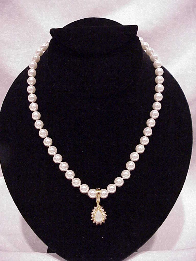 Regency Faux Pearl Choker Necklace With Pearl And Rhinestone Slide
