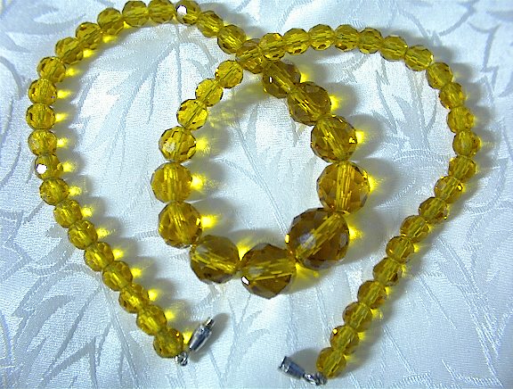 Citrine Color Faceted Graduated Glass Beads.