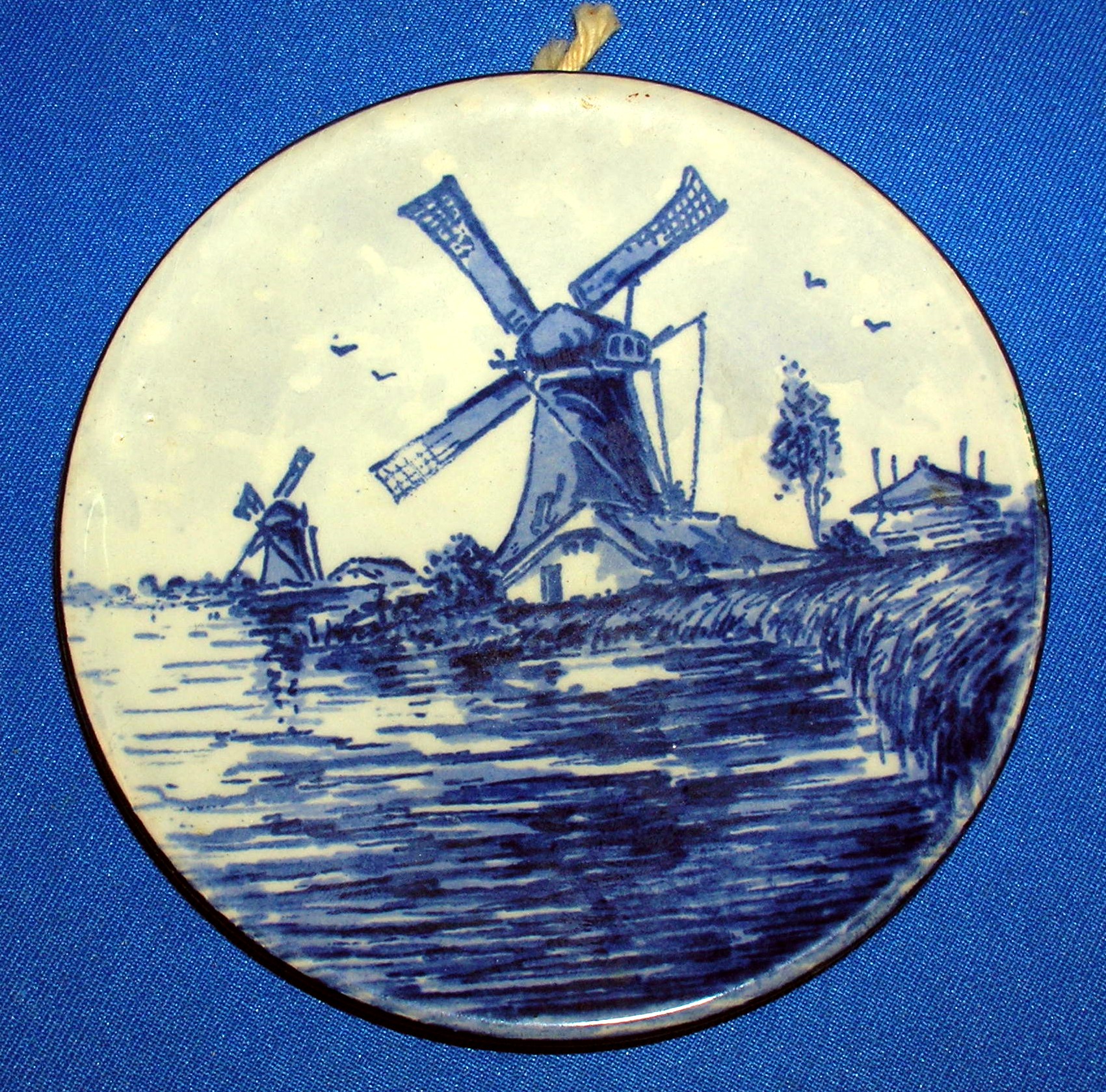 Collector's Plate Delft Blauw Made In Holland....