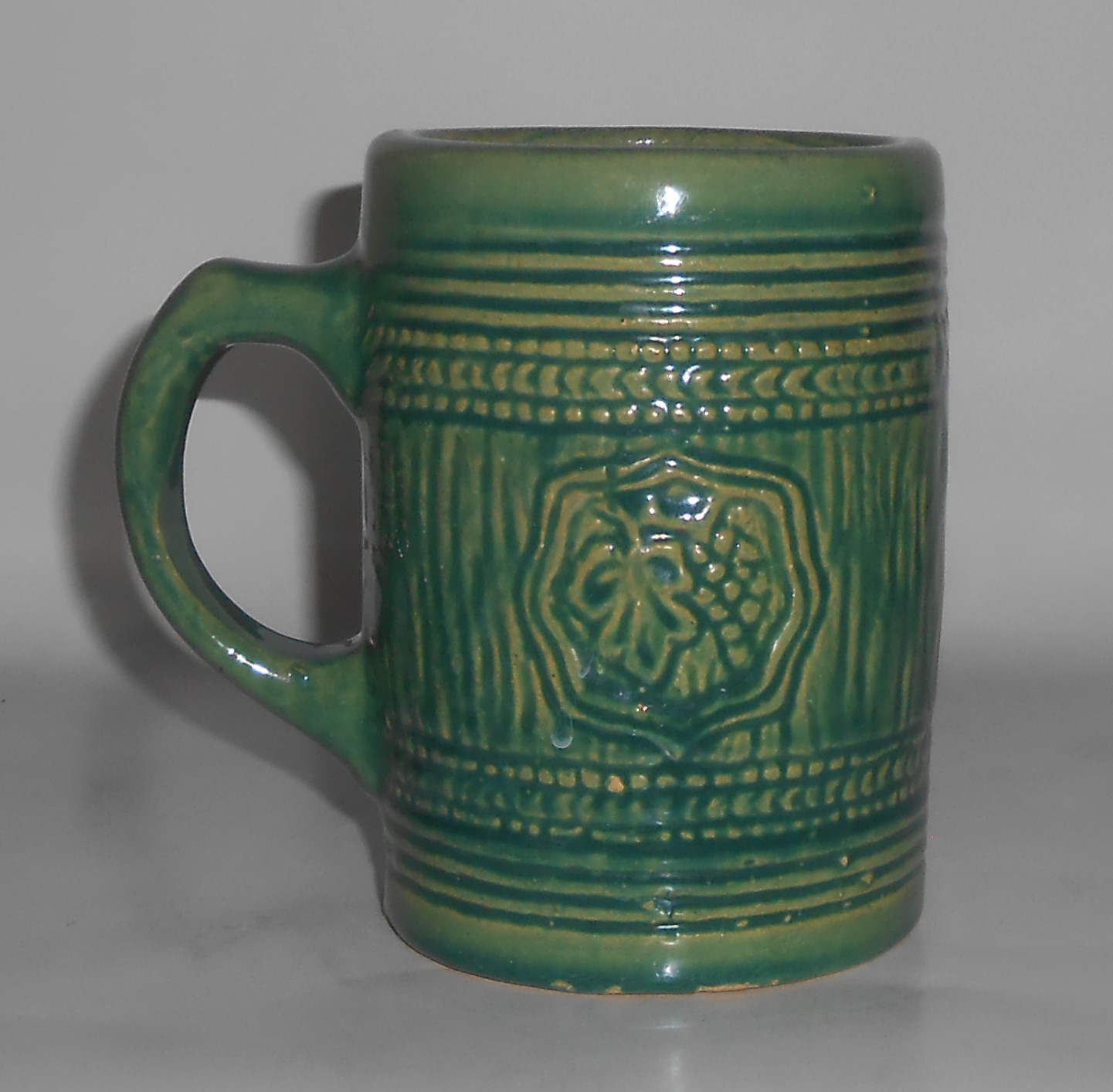 Early McCoy Art Pottery Green Grape Beer Mug