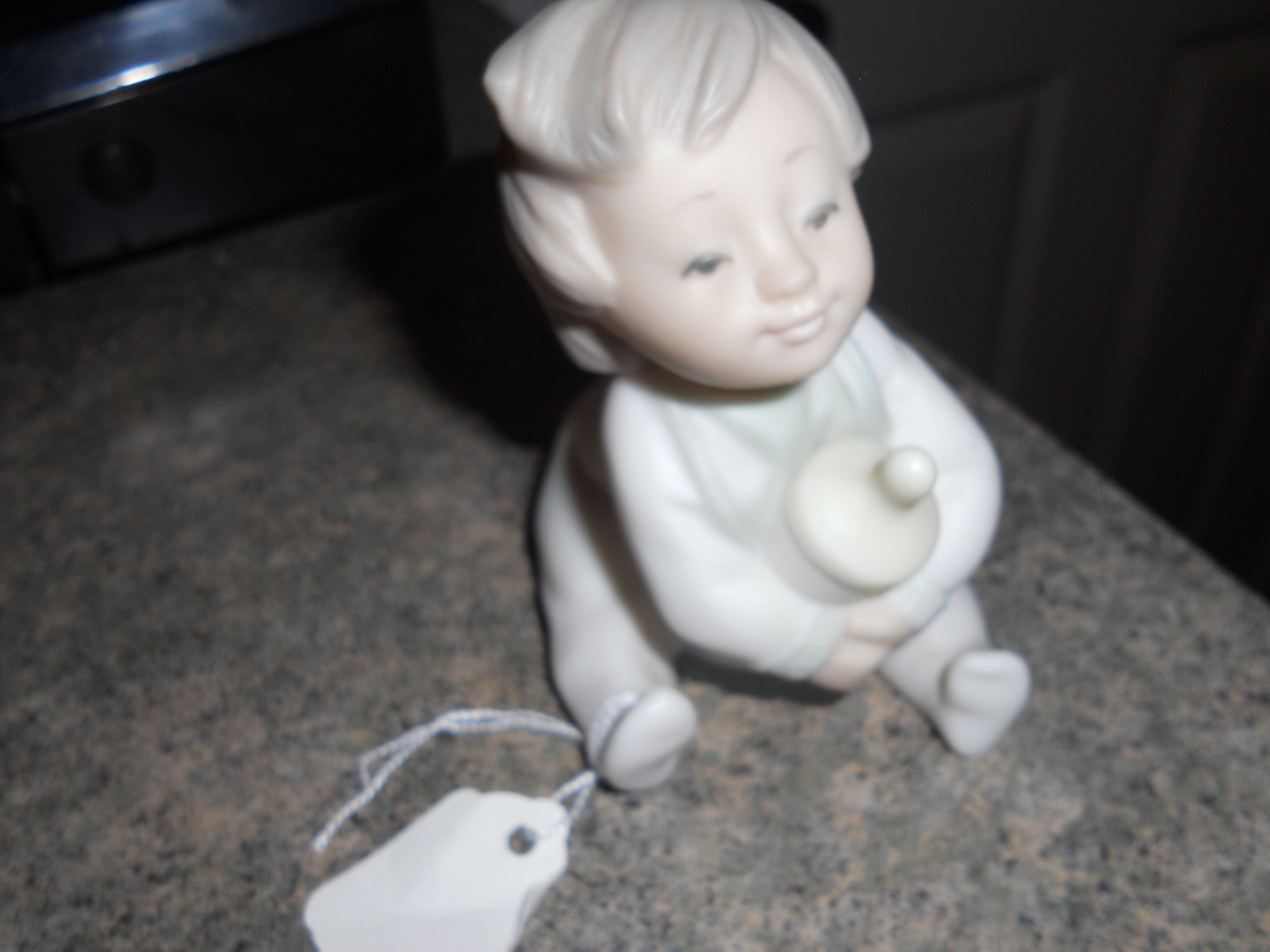 Lladro Baby Figurine with Bottle Diasa 1991