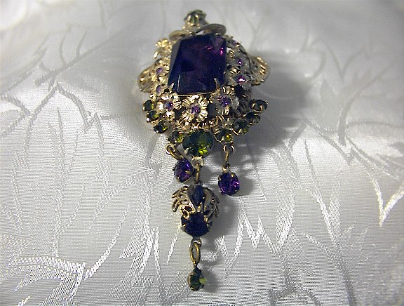 Vintage Golden Filigree Amethyst Peridot Dangly Brooch