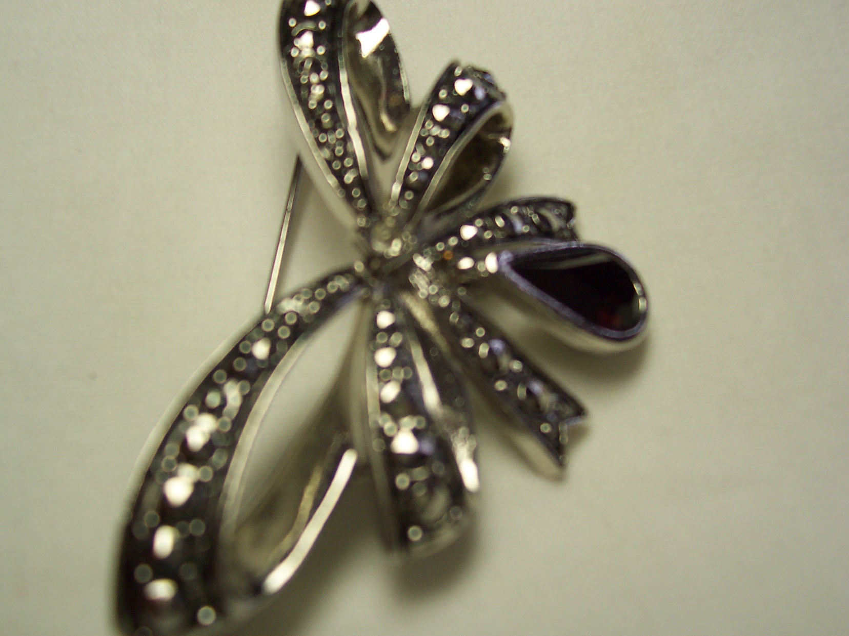 Avon Birthstone Pin January Silver tone 1994