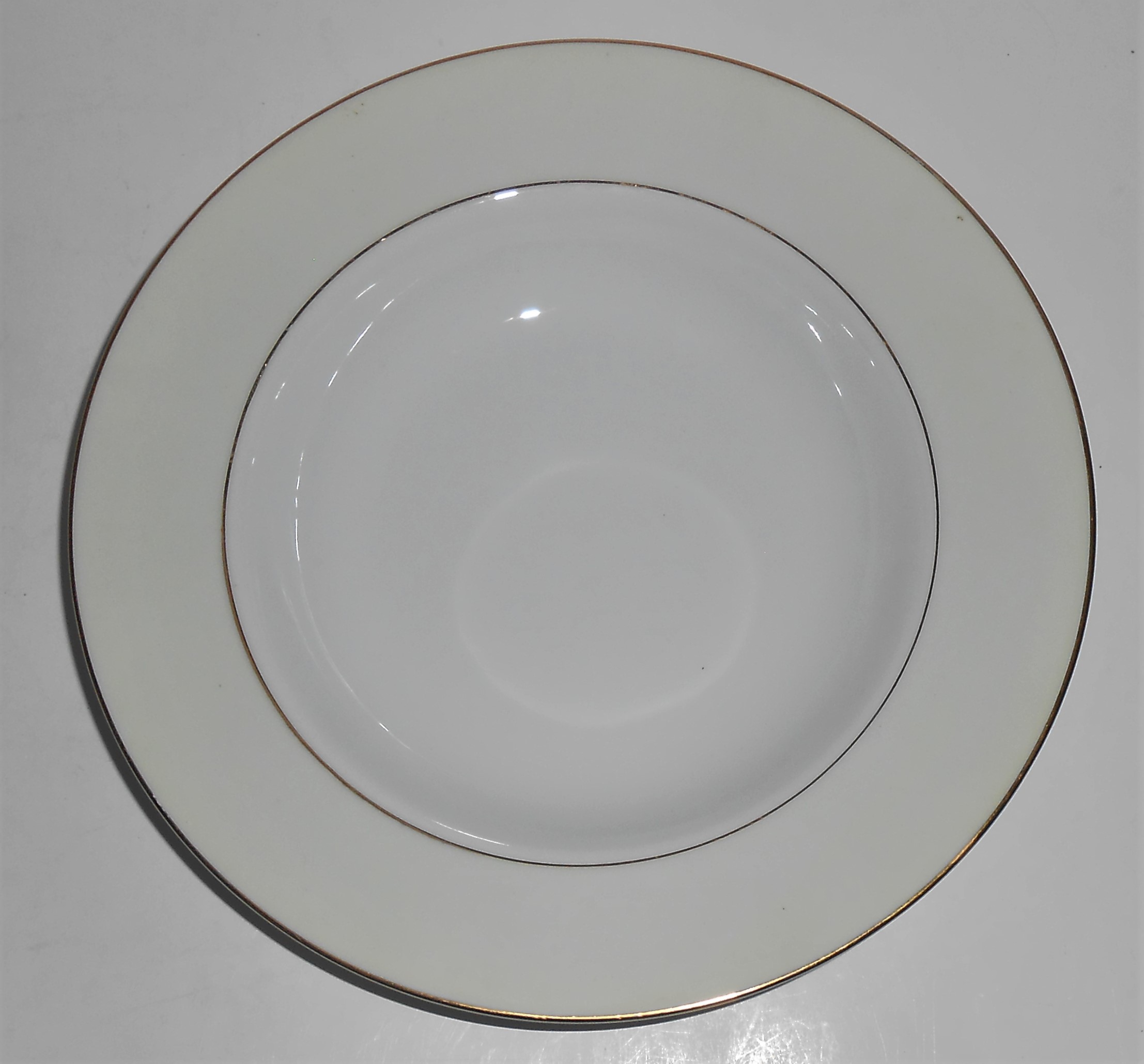 Narumi Porcelain China Japan Green Shoulder Gold Band S