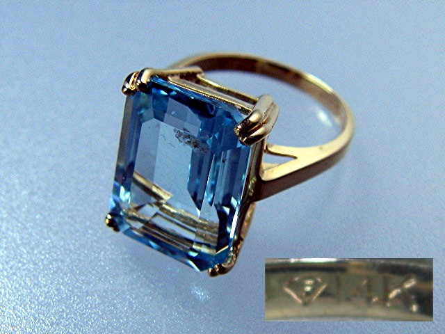 Ring 14K Gold Blue Topaz Ring