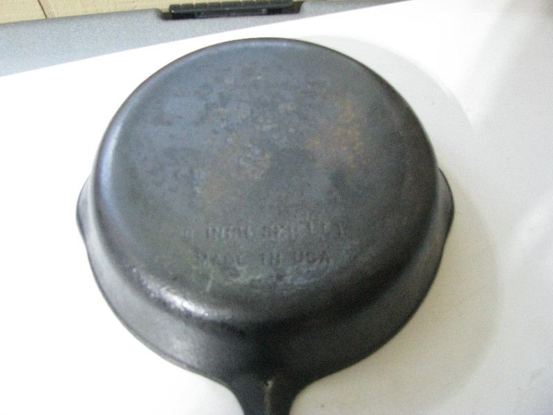 Vintage Unmarked Wagner Ware Number 5 Cast Iron Skillet - Made in USA
