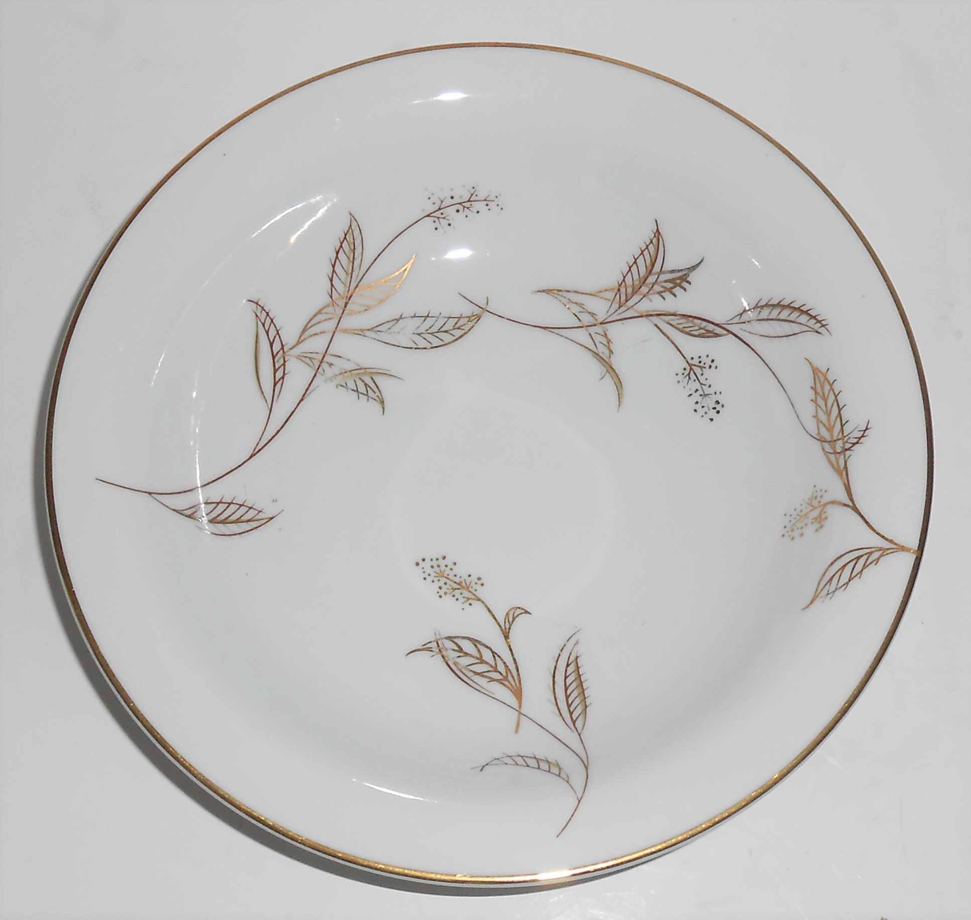 Noritake Porcelain China #5693 w/Gold Leaves Cereal / S