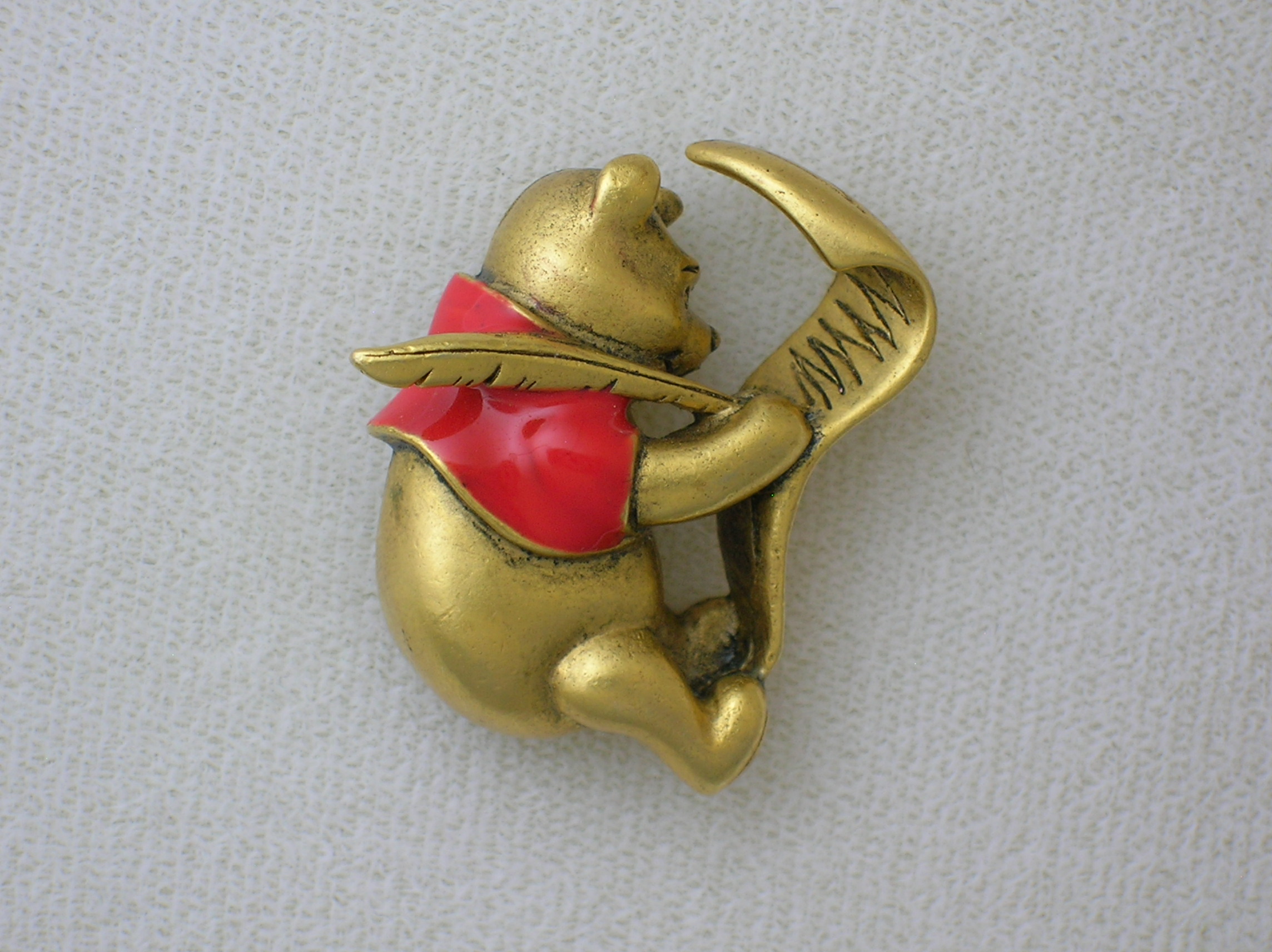 DISNEY Poo Bear Brooch