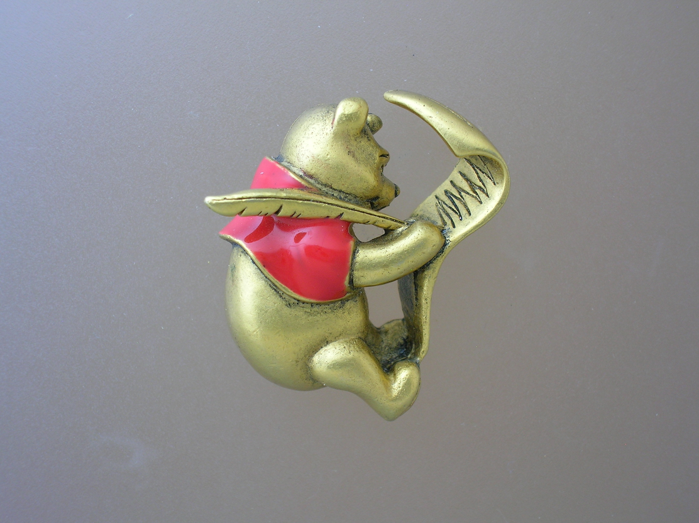 DISNEY Poo Bear Brooch