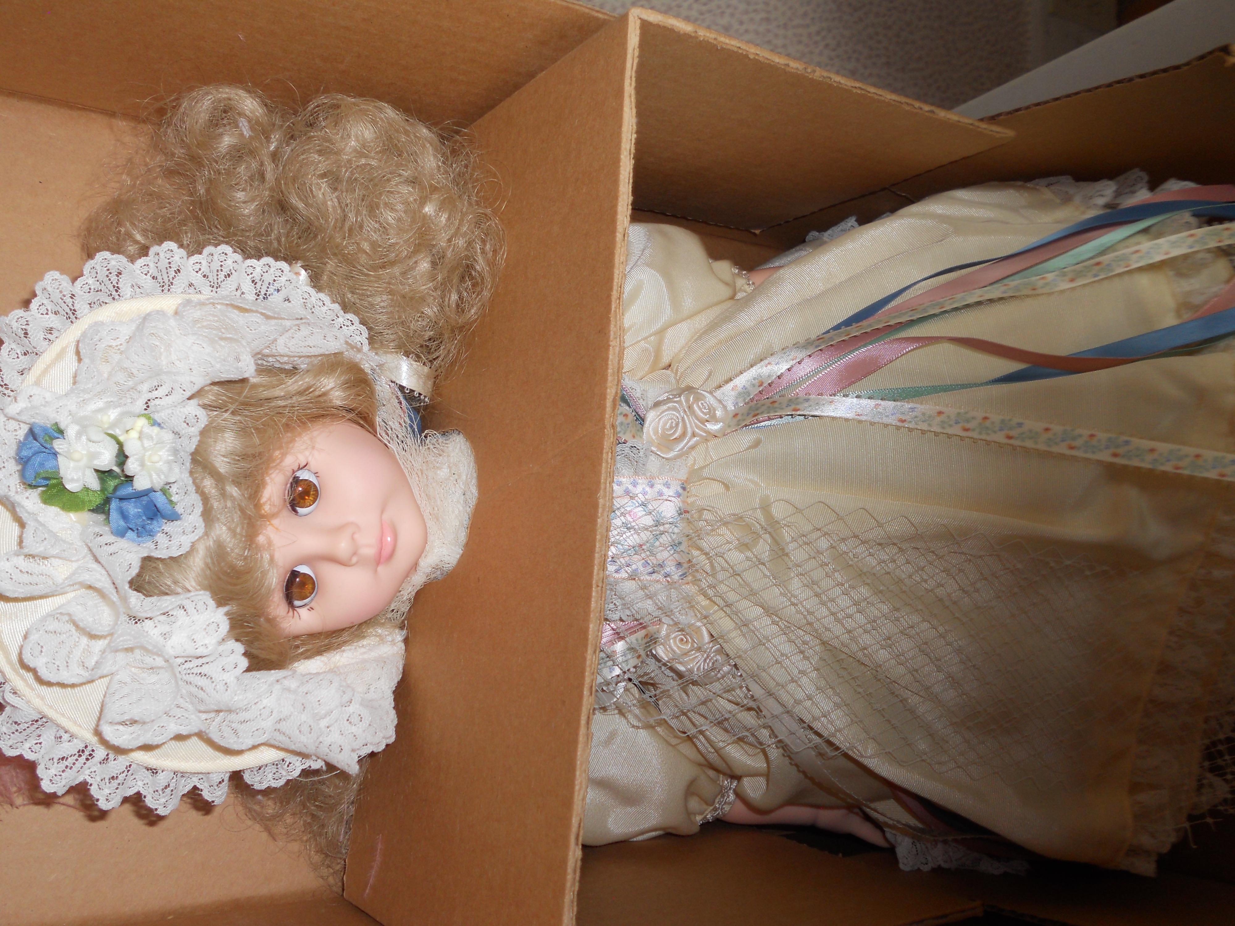 Robin Woods Roberta Doll MIB