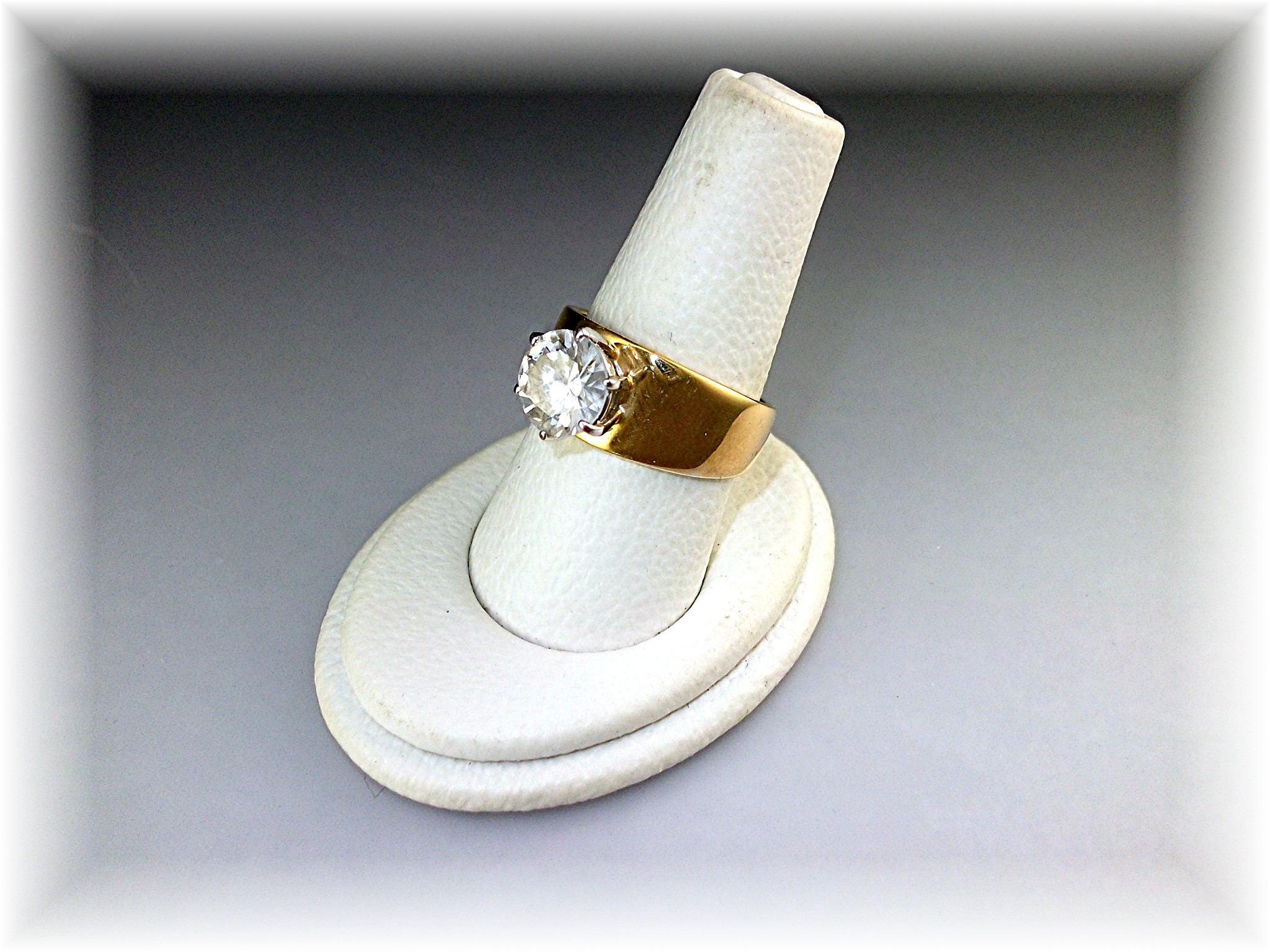 Ring Gold Electroplate 2ct CZ Ring