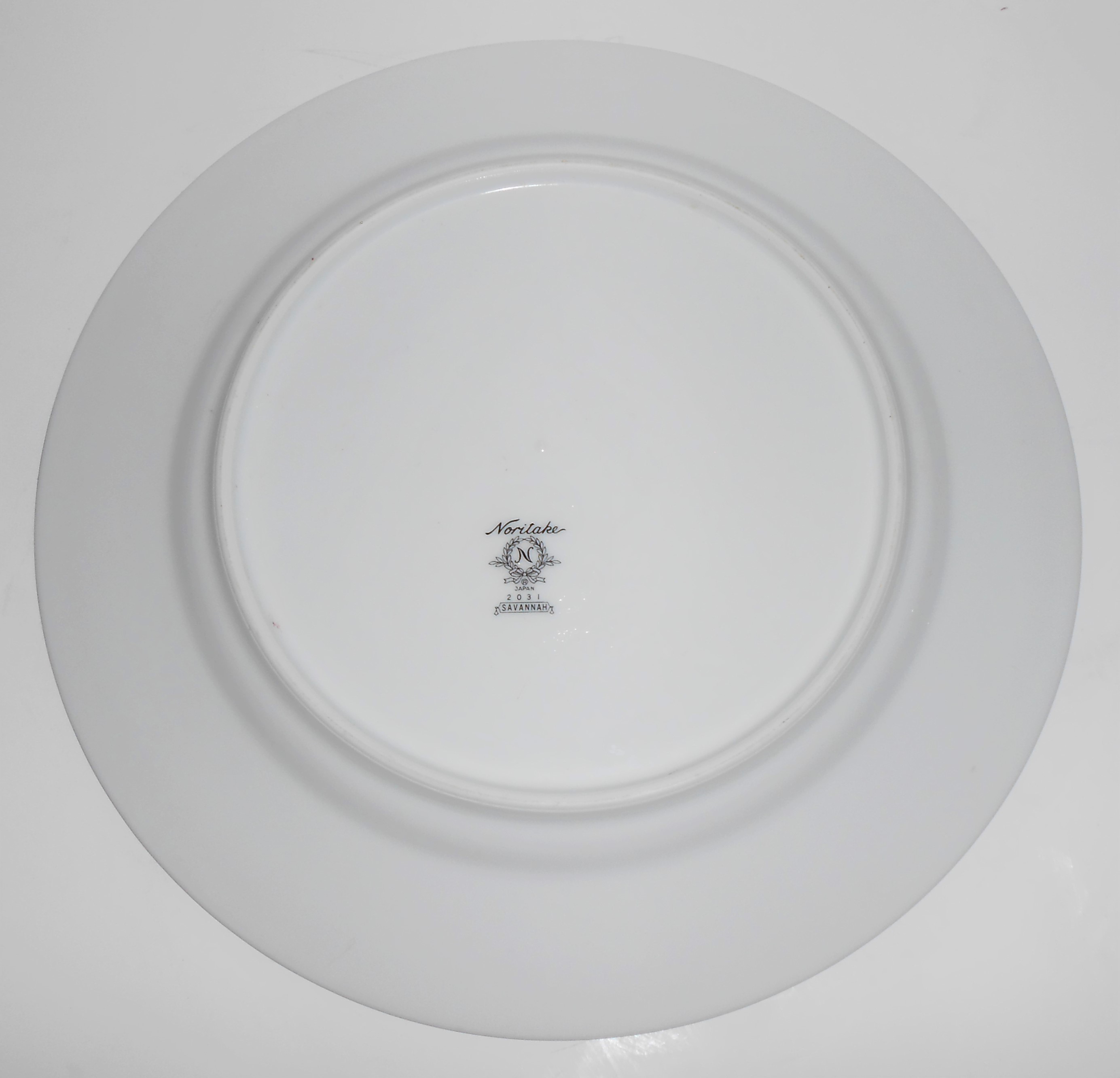 Noritake Porcelain China Savannah 2031 /Platinum Dinner