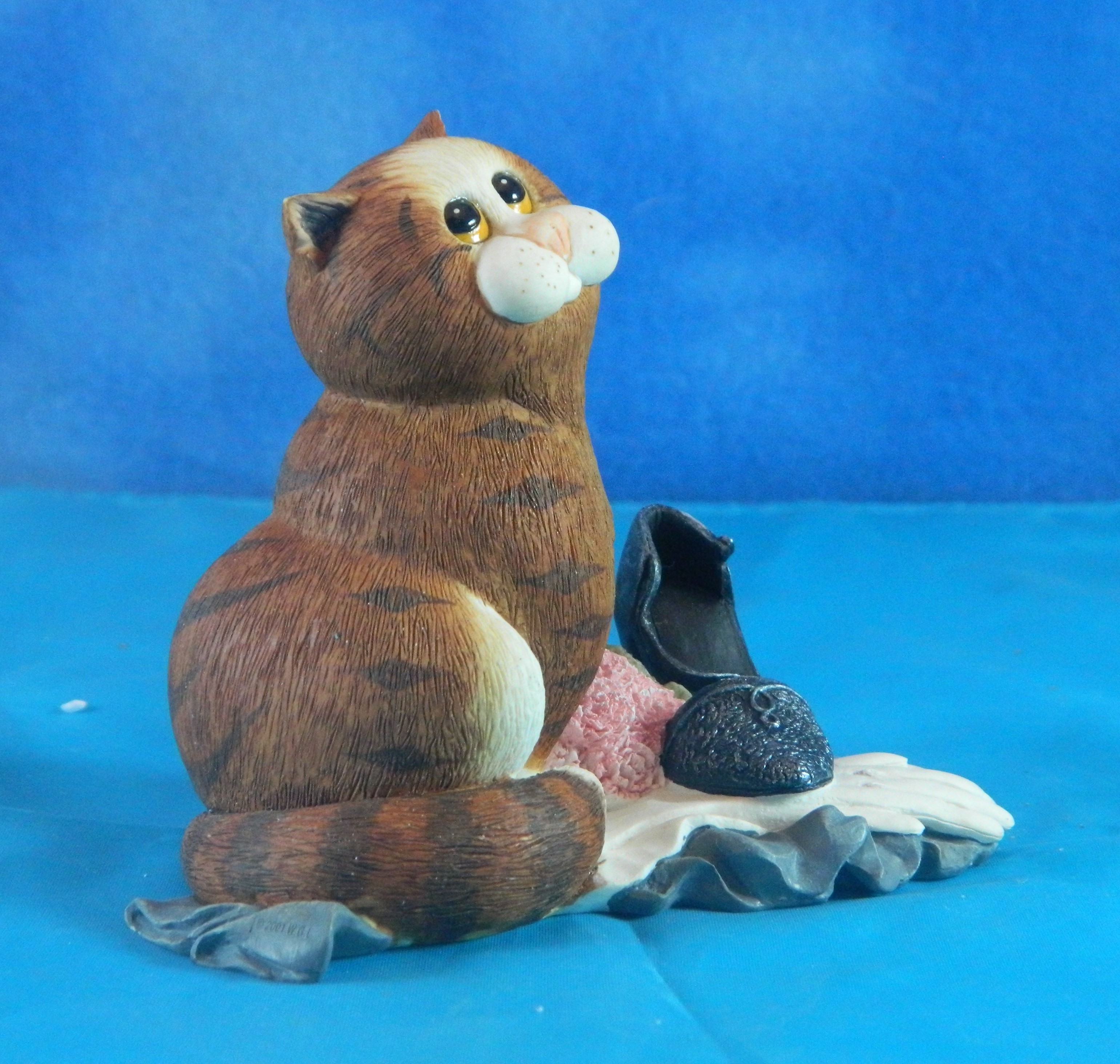 Border Fine Arts Shall We Dance Cat w/Scarf & Shoe