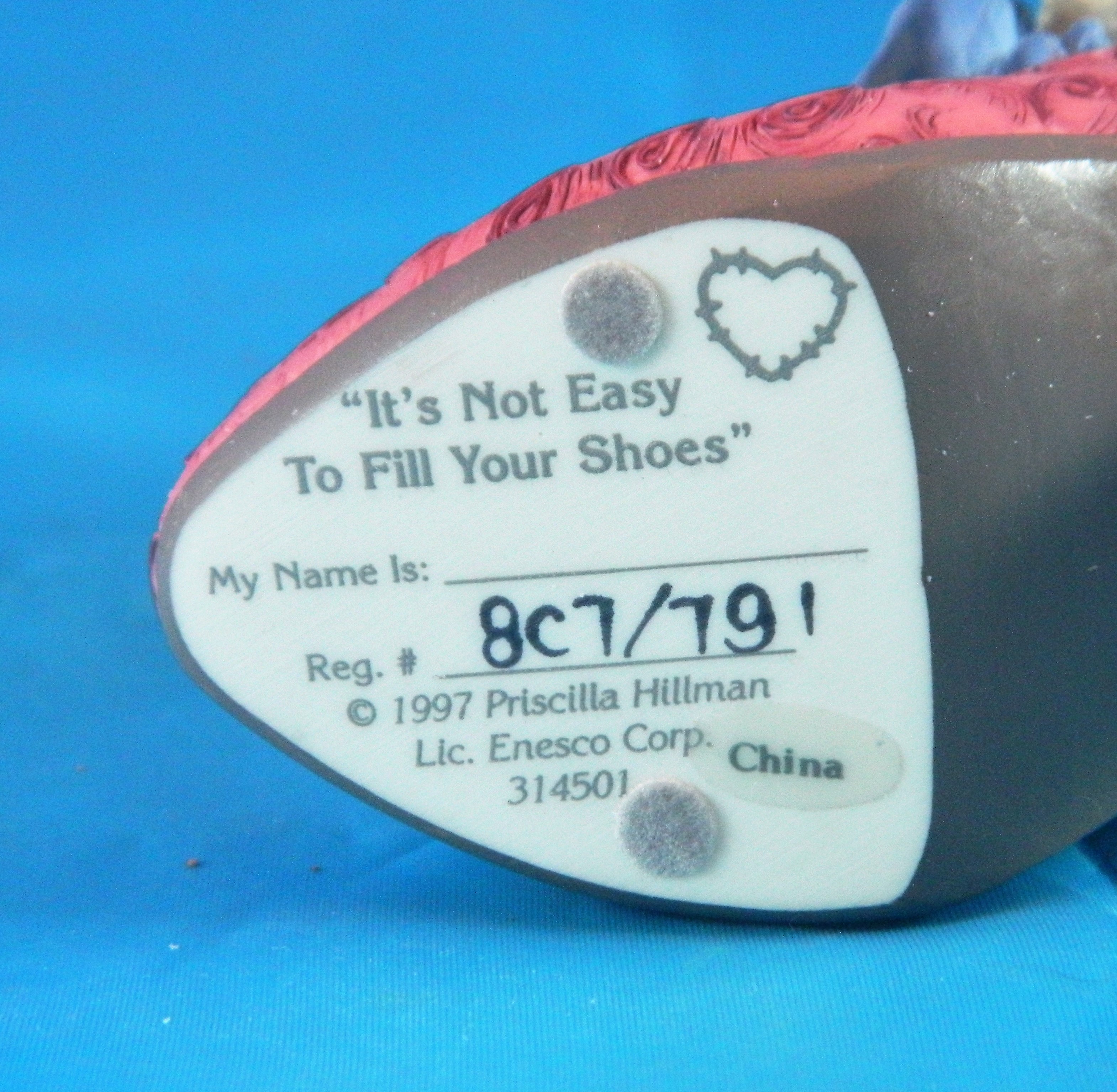Enesco 1997 Calico Kittens Cat in Shoe