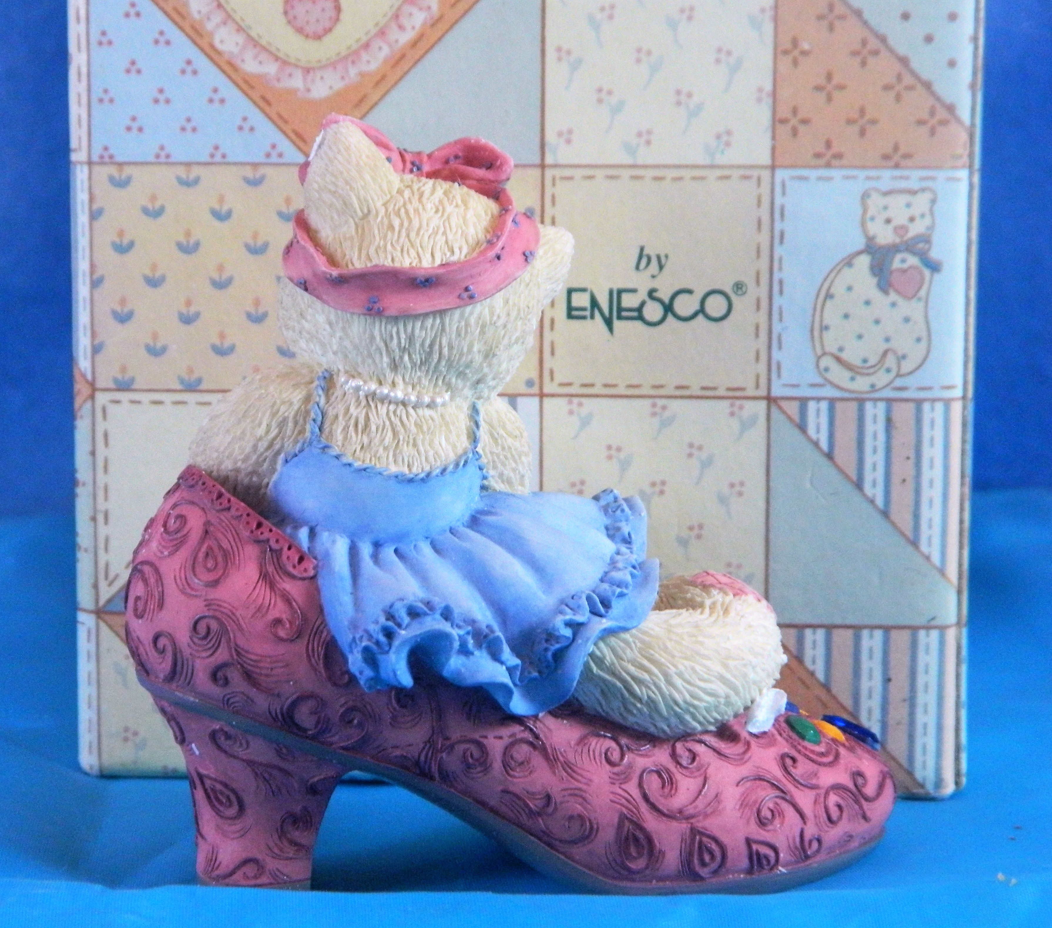 Enesco 1997 Calico Kittens Cat in Shoe