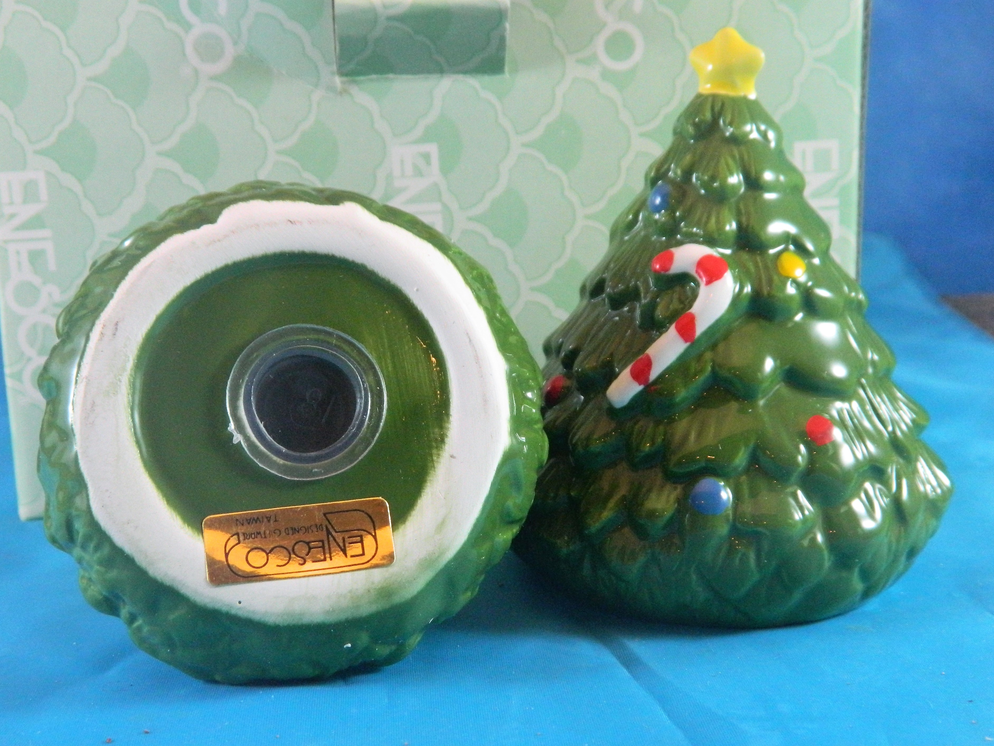 Enesco 1993 Ceramic Christmas Tree Shaker Set