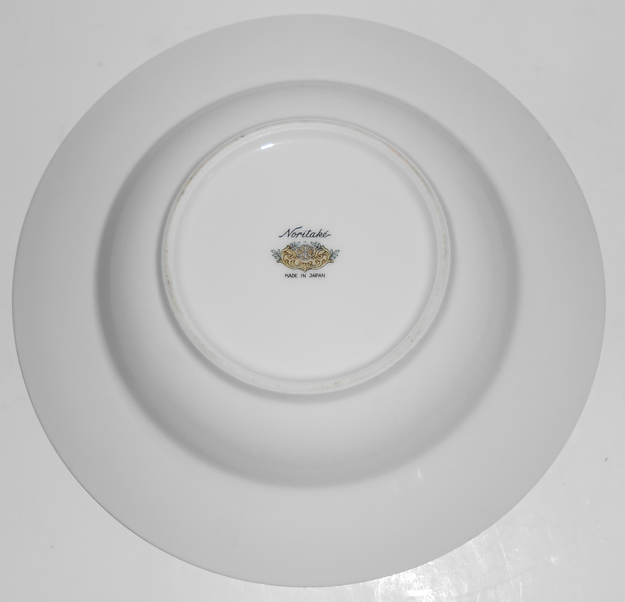 Noritake China White Rose w/Gold Mystery 14 Rimmed Soup