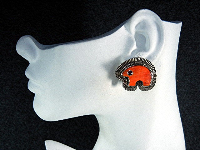 David Troutman Sterling Silver Spiny Oyster Garnet Earr