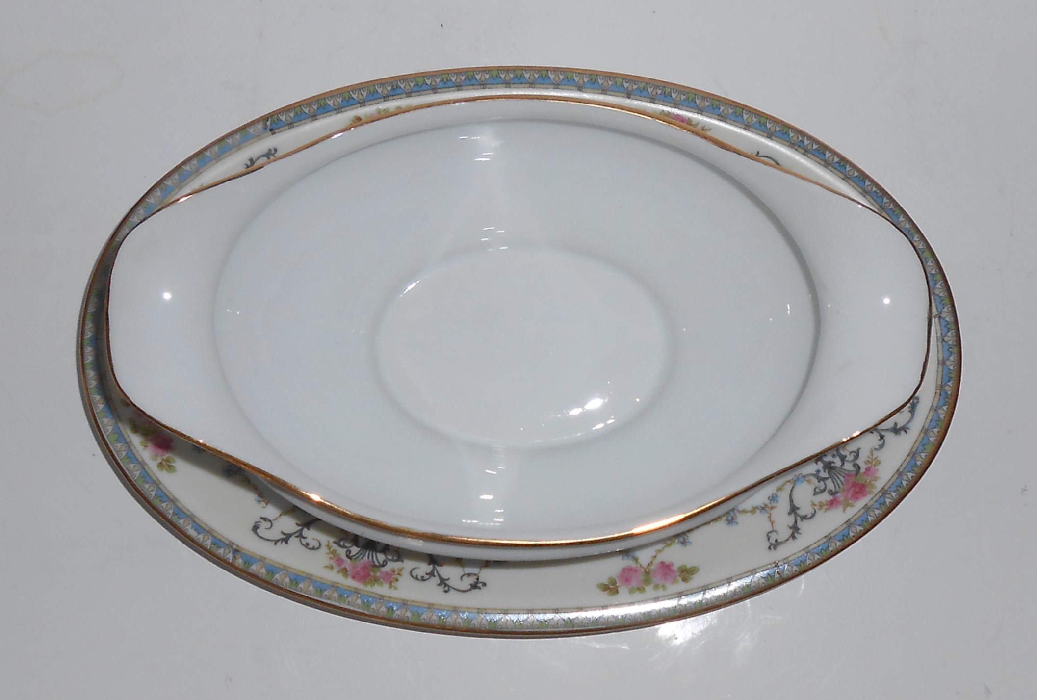 Noritake Porcelain China Floral w/Gold Premier Gravy Bo