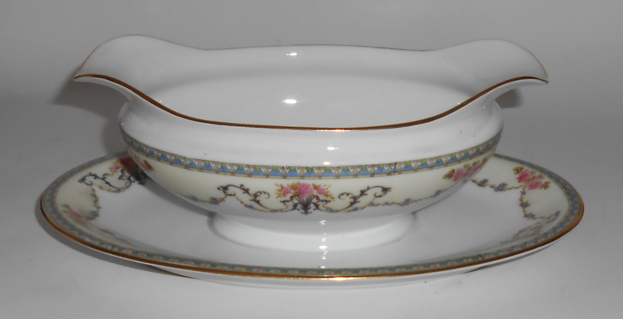 Noritake Porcelain China Floral w/Gold Premier Gravy Bo