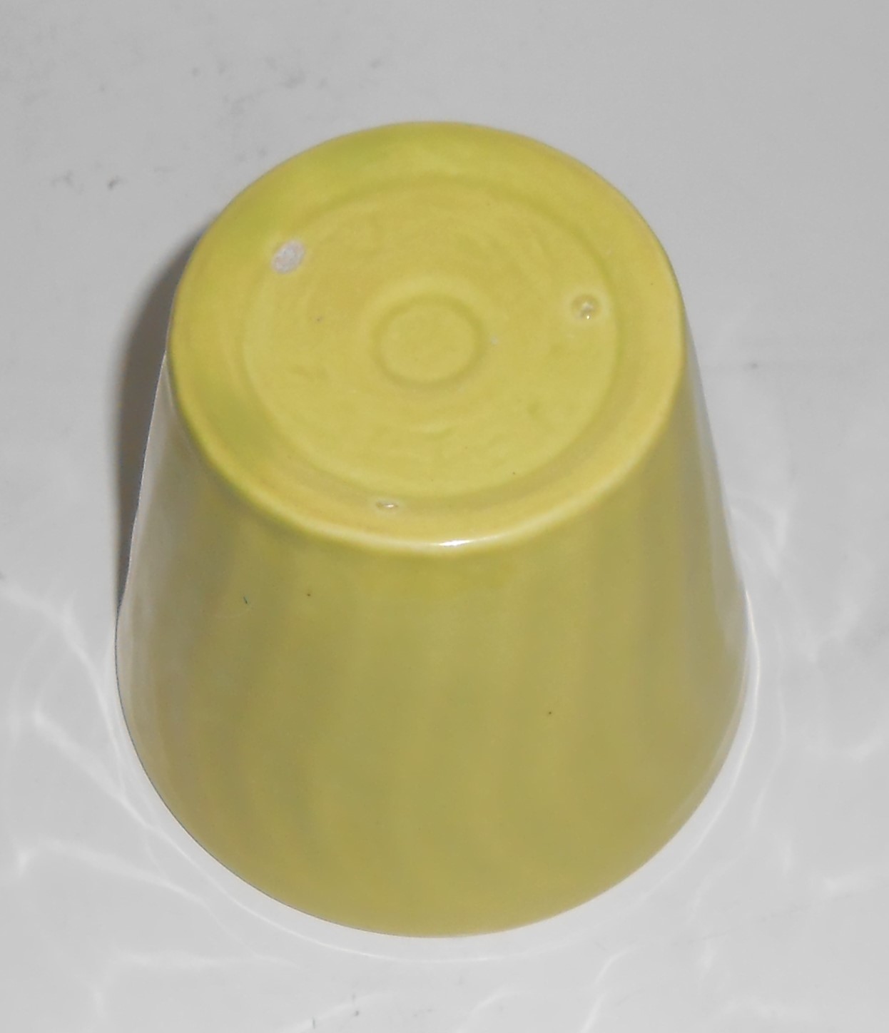 Vintage U.S. Pottery - Not Bauer - Chartreuse Swirl Flo