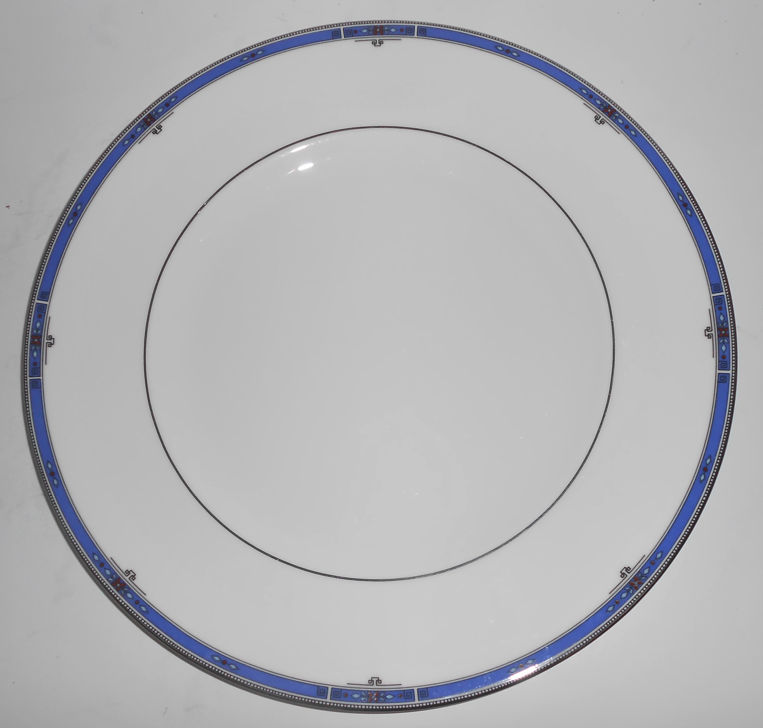 Wedgwood Pottery Bone China Kingsbridge Dinner Plate