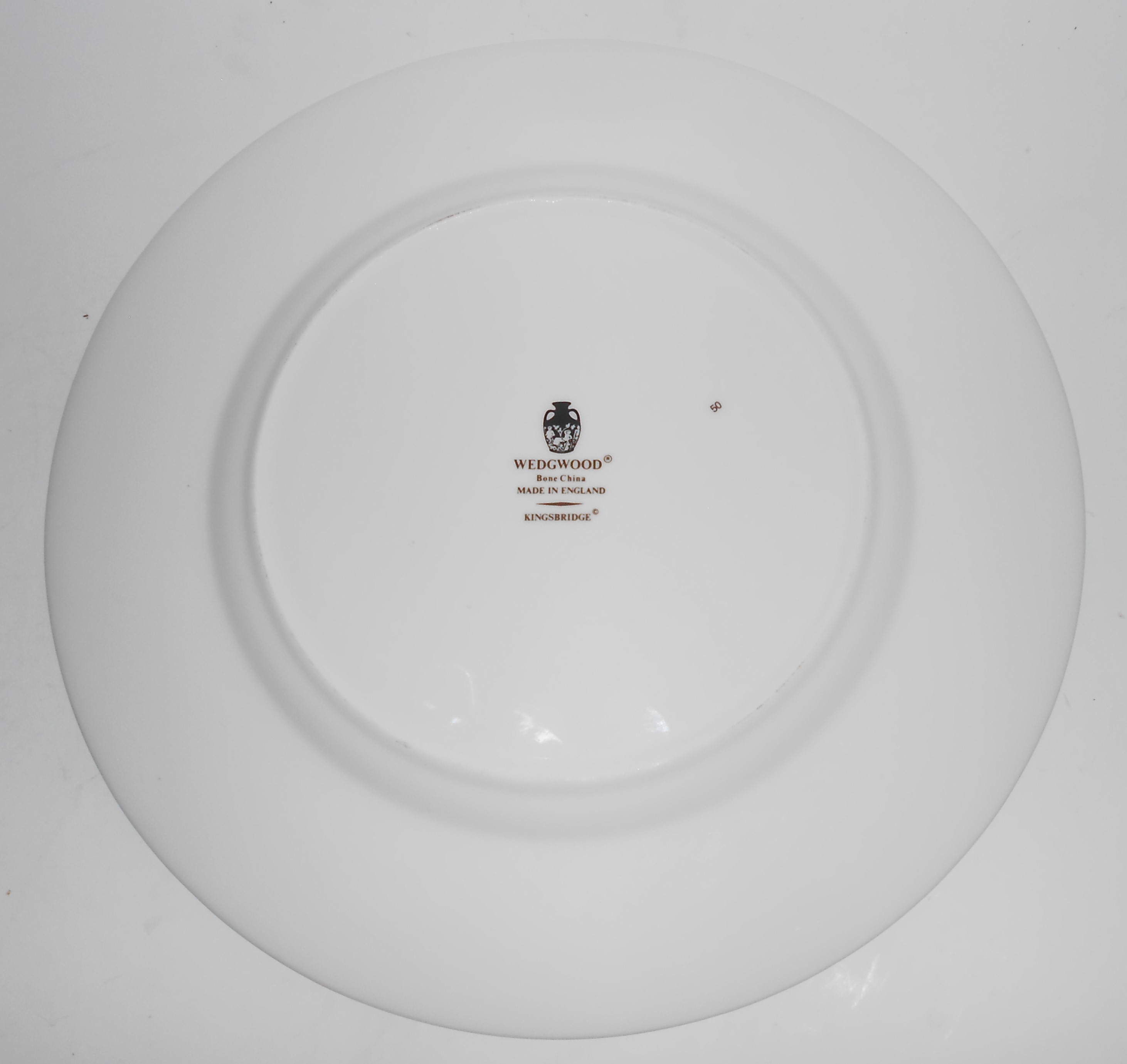 Wedgwood Pottery Bone China Kingsbridge Dinner Plate
