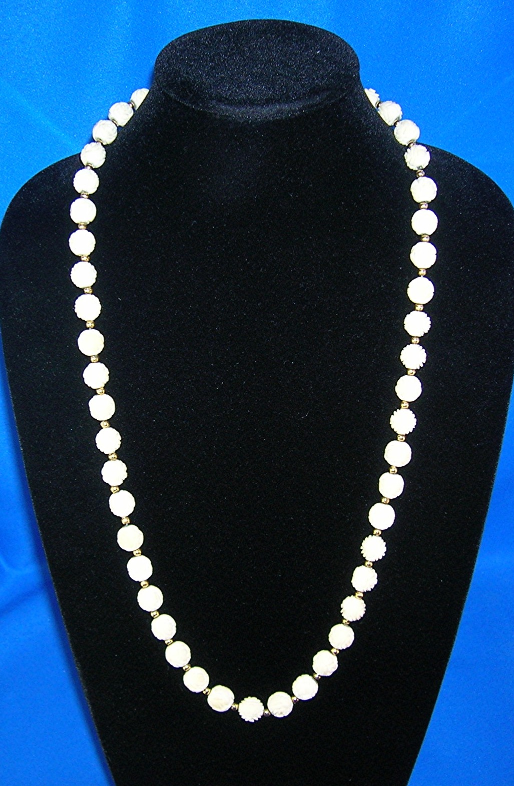14K Gold Hand Carved Bone Ivory Flowers Necklace