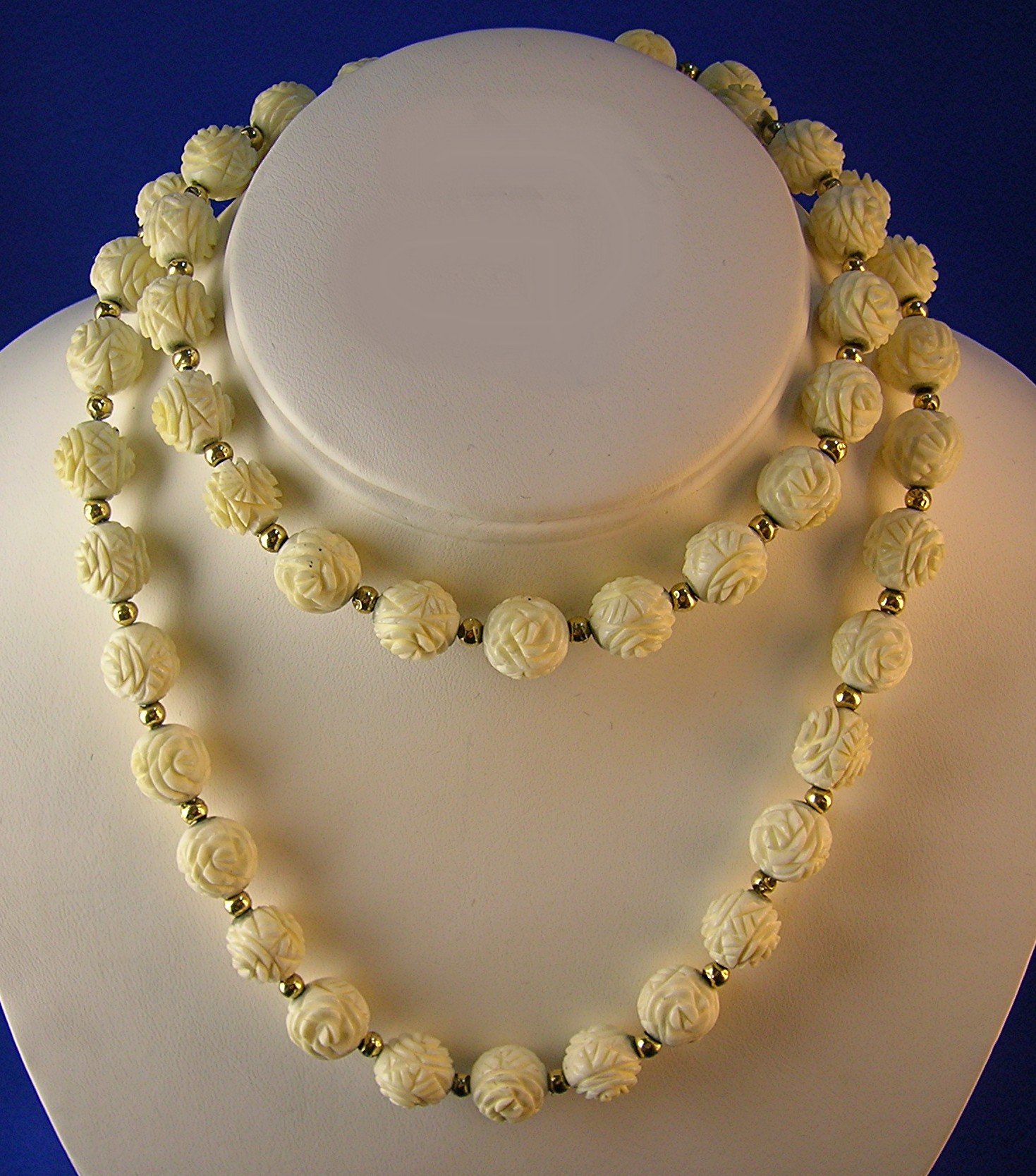 14K Gold Hand Carved Bone Ivory Flowers Necklace