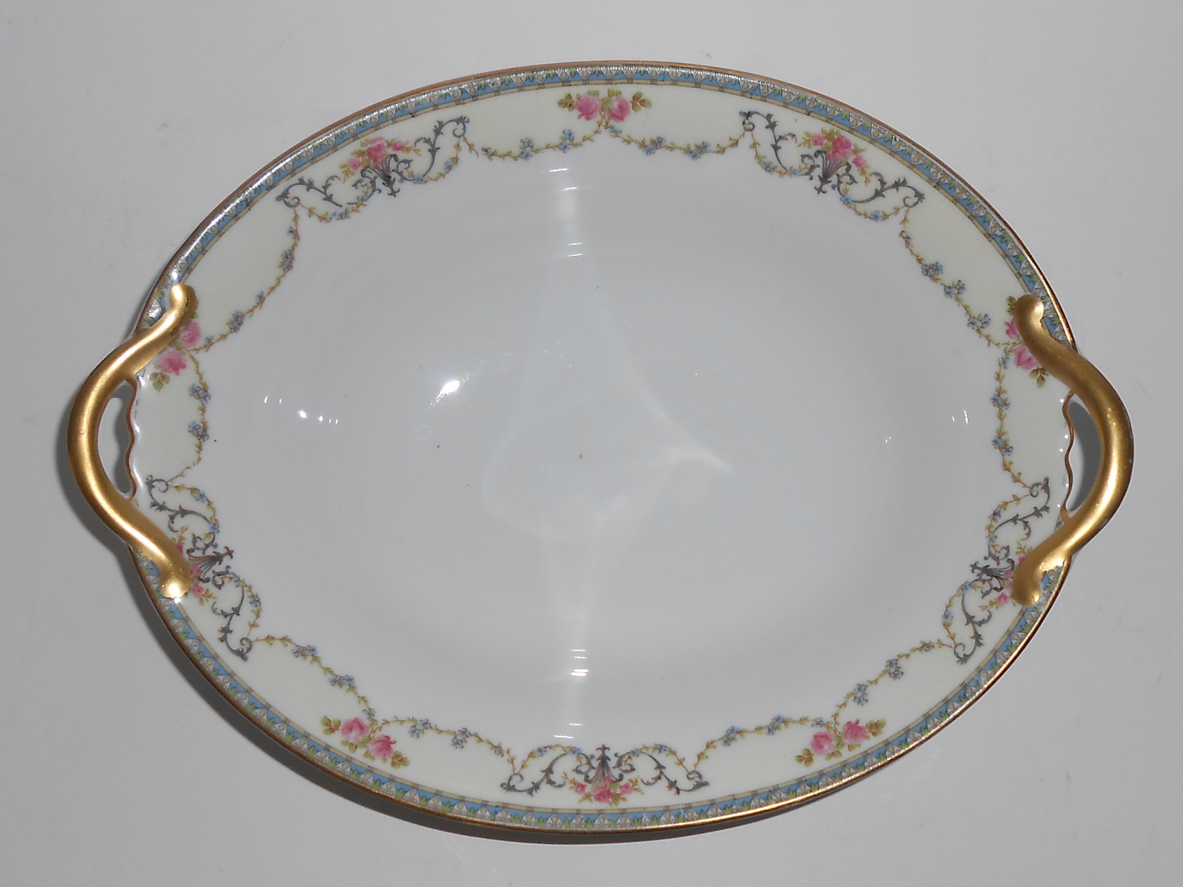 Noritake Porcelain China Floral w/Gold Premier 10.5'' V