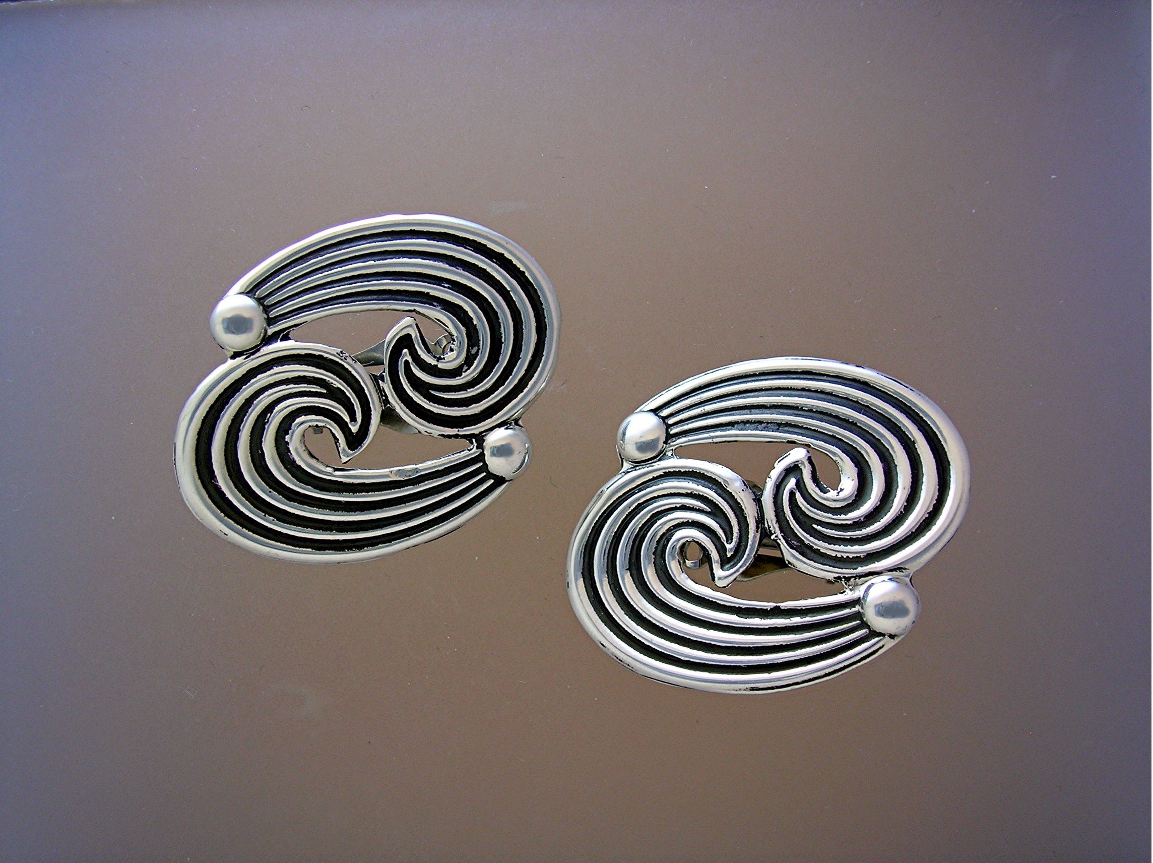 Mexico Sterling Silver  with Mark  HO8 Clip Earrings