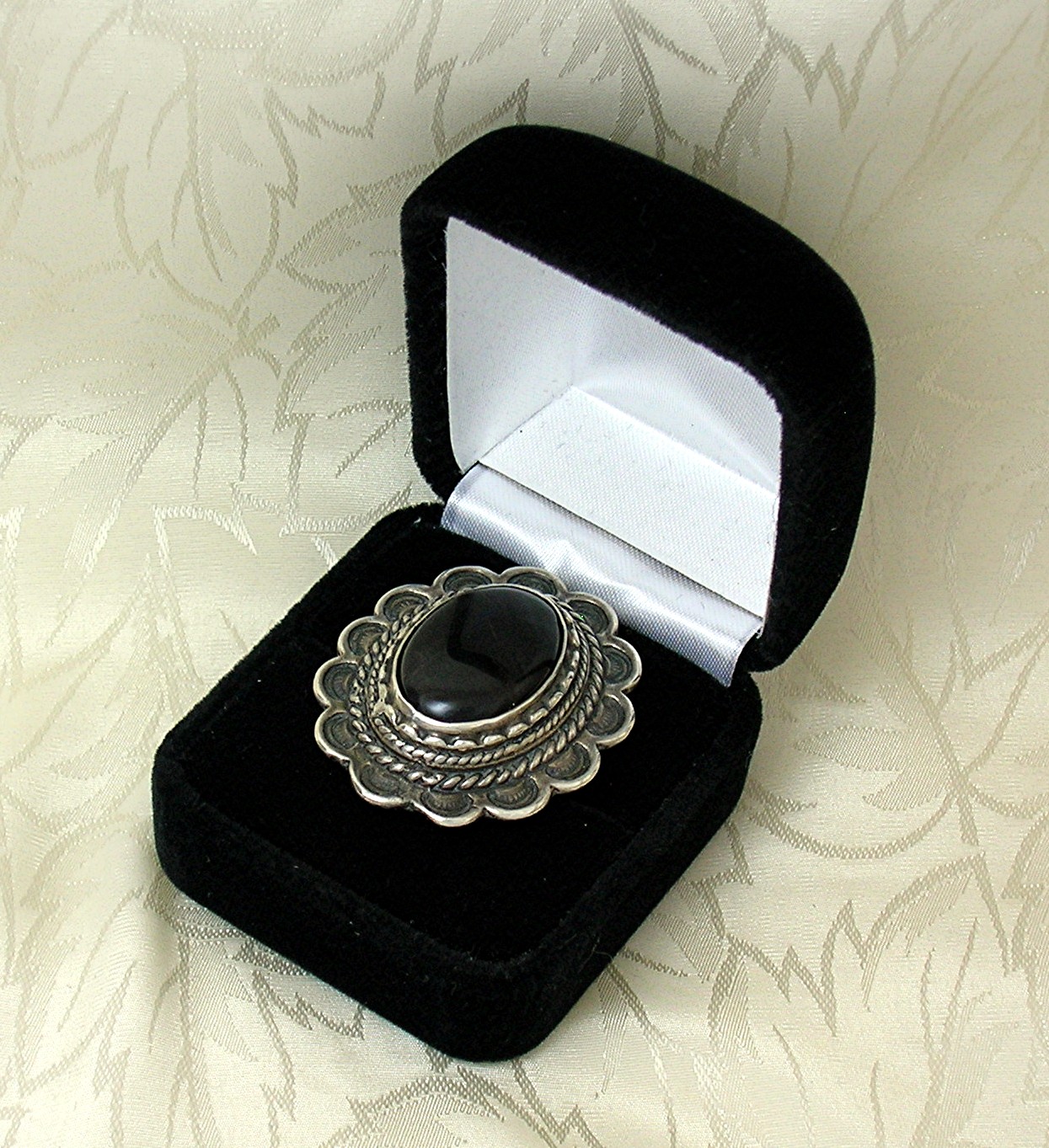 Navajo Sterling Silver Black Onyx Vintage Ring