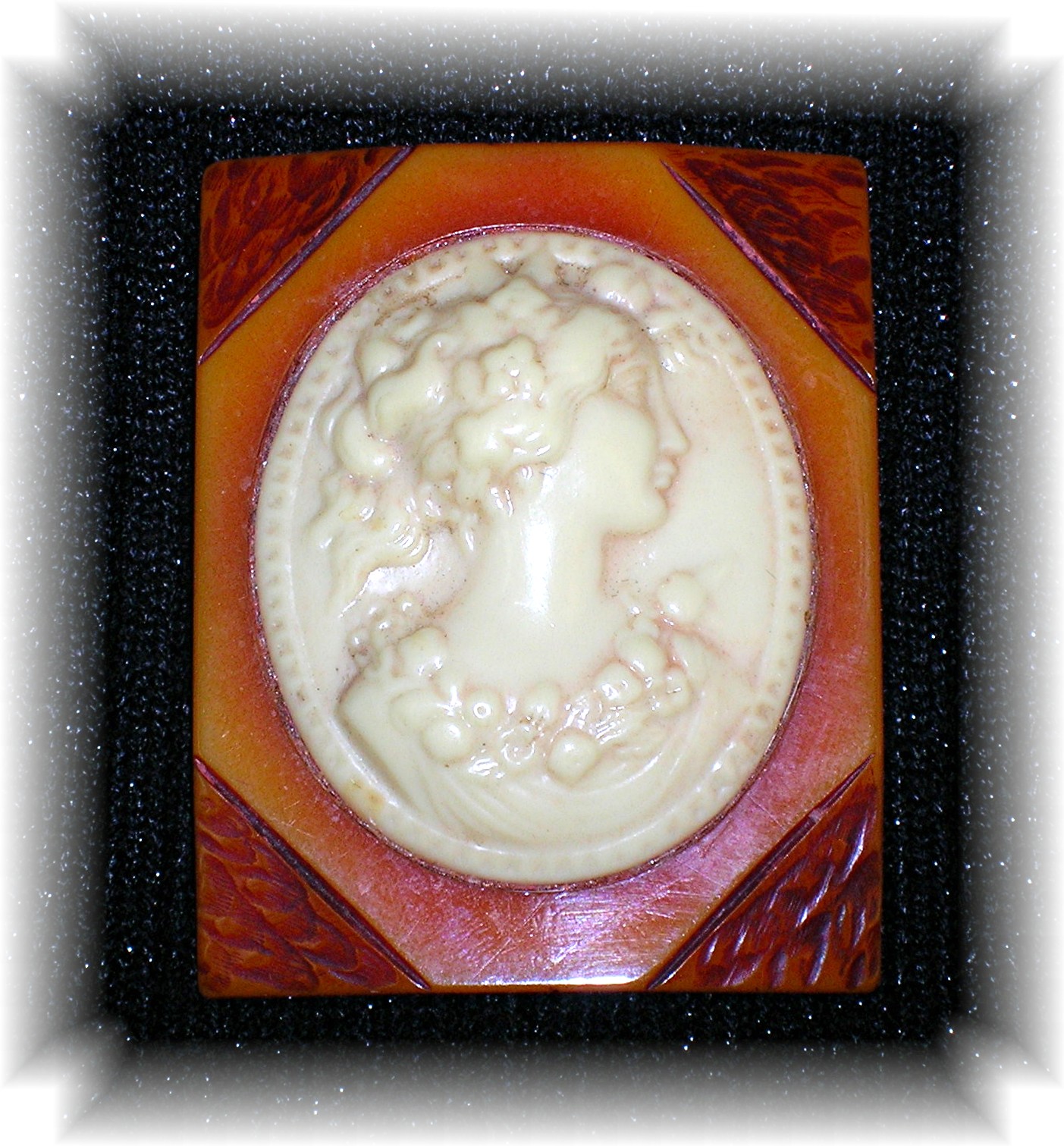 Bakelite and Lucite Cameo Brooch Pin Large
