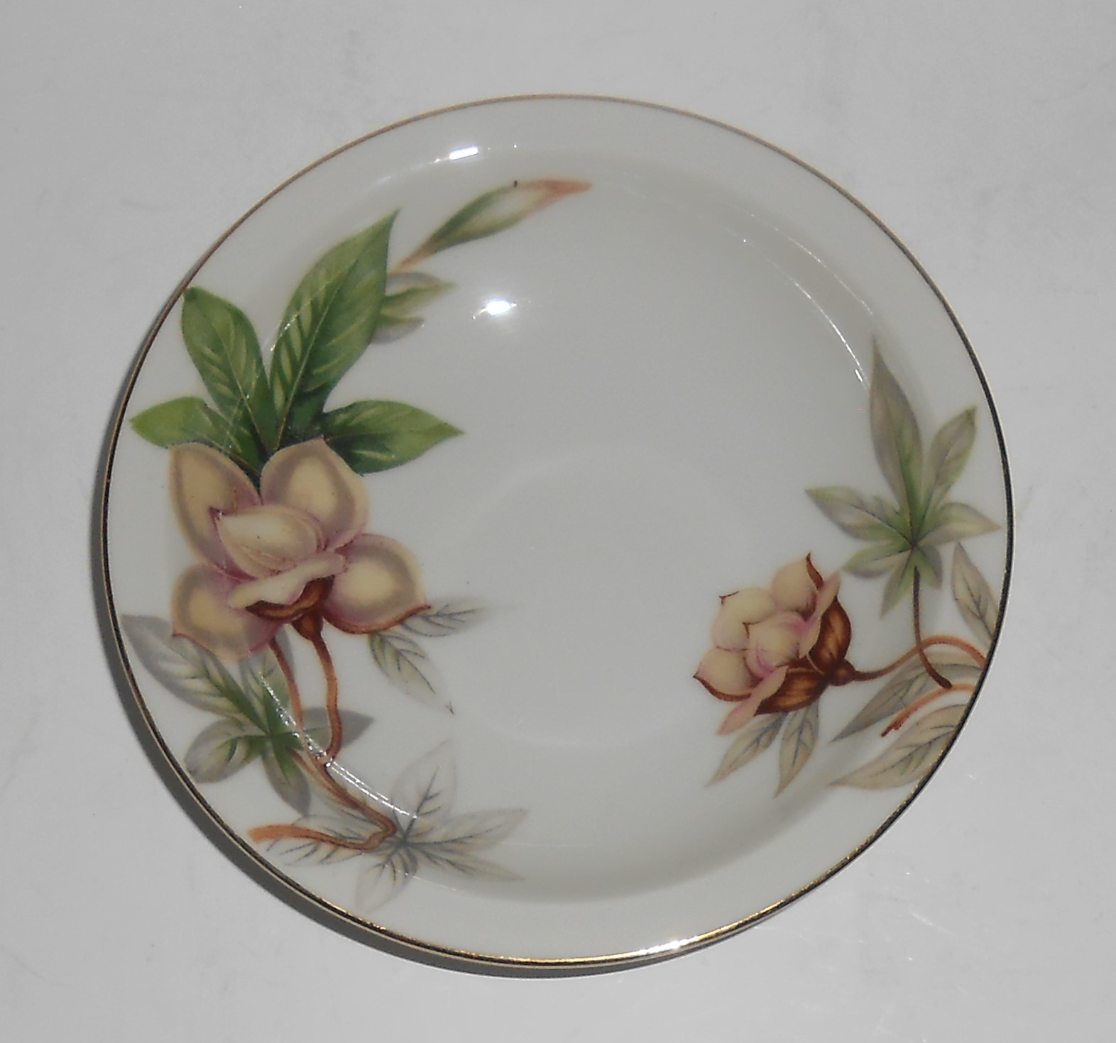 Meito China Porcelain Japan Woodrose Fruit Bowl