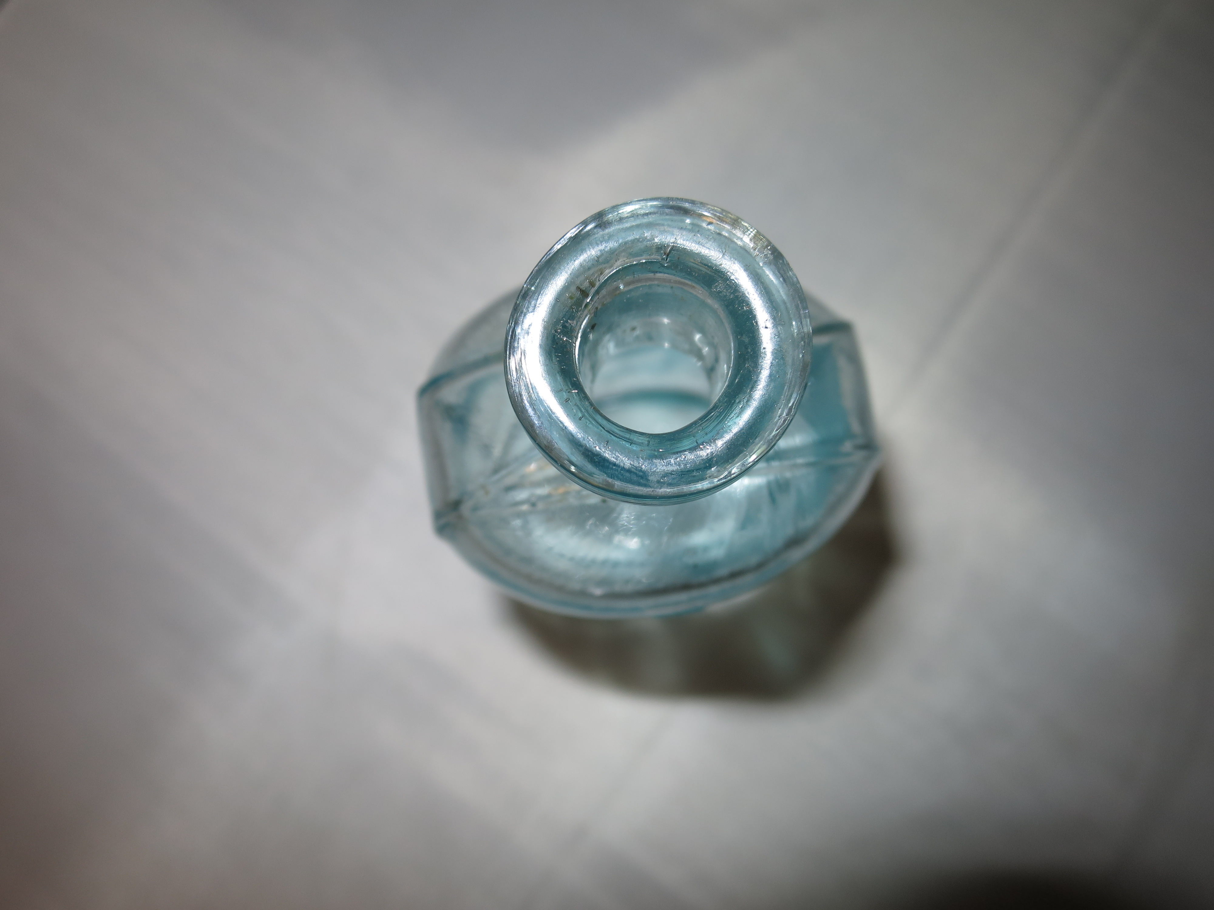 Ponds Extract Apothecary Bottle Aqua Blue 1846