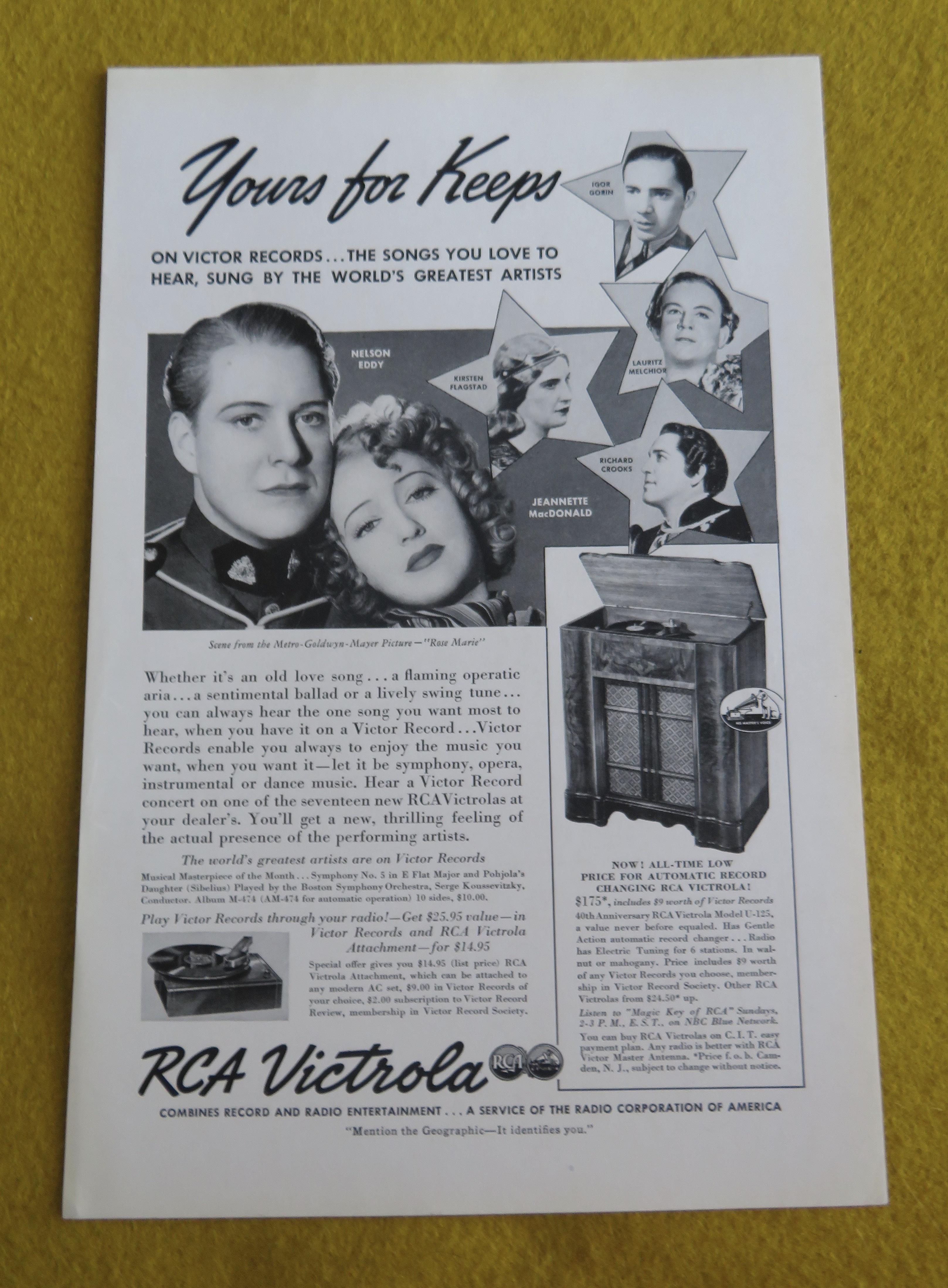 1938 RCA Victrola w/Nelson Eddy & Jeannette MacDonald