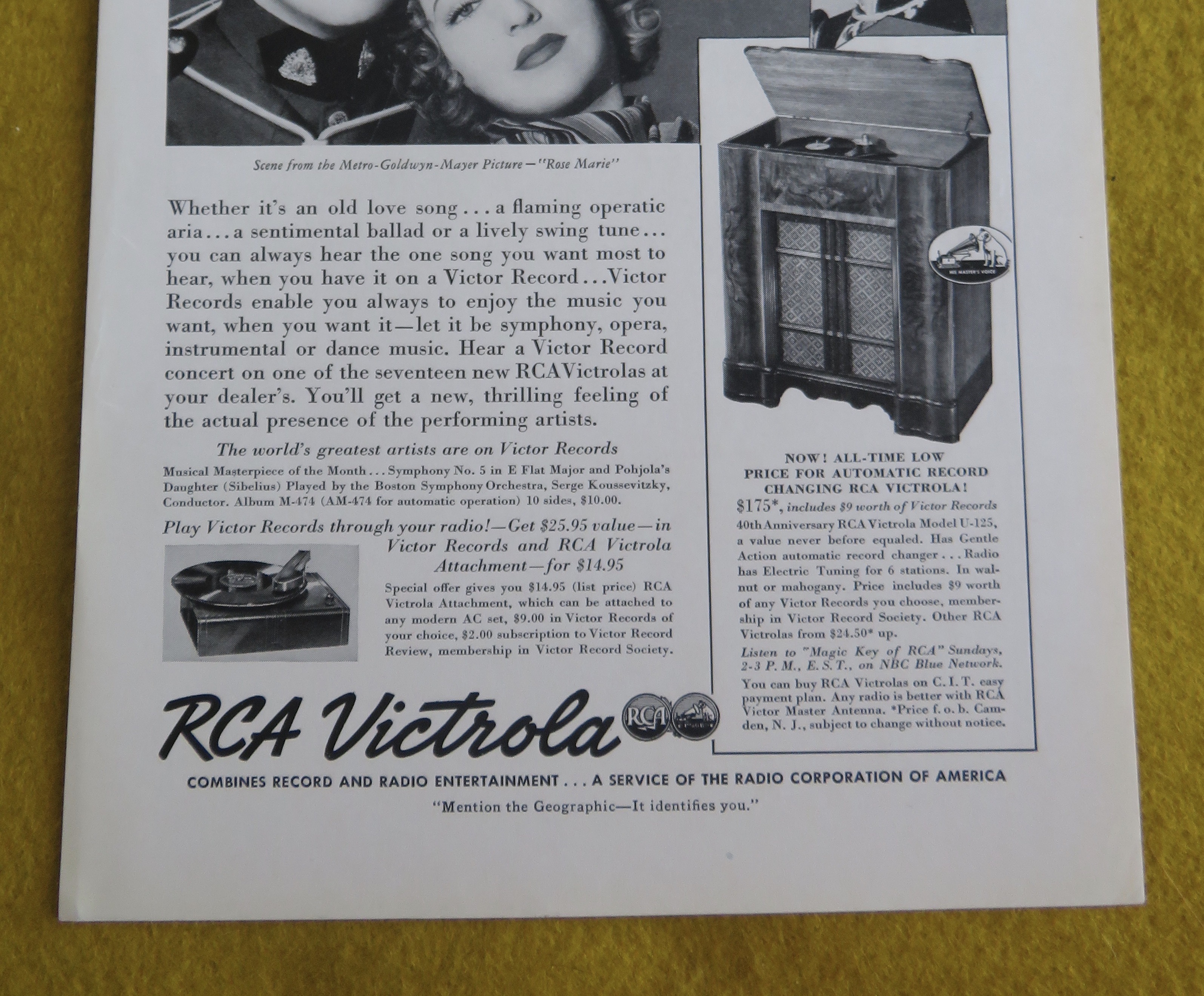 1938 RCA Victrola w/Nelson Eddy & Jeannette MacDonald