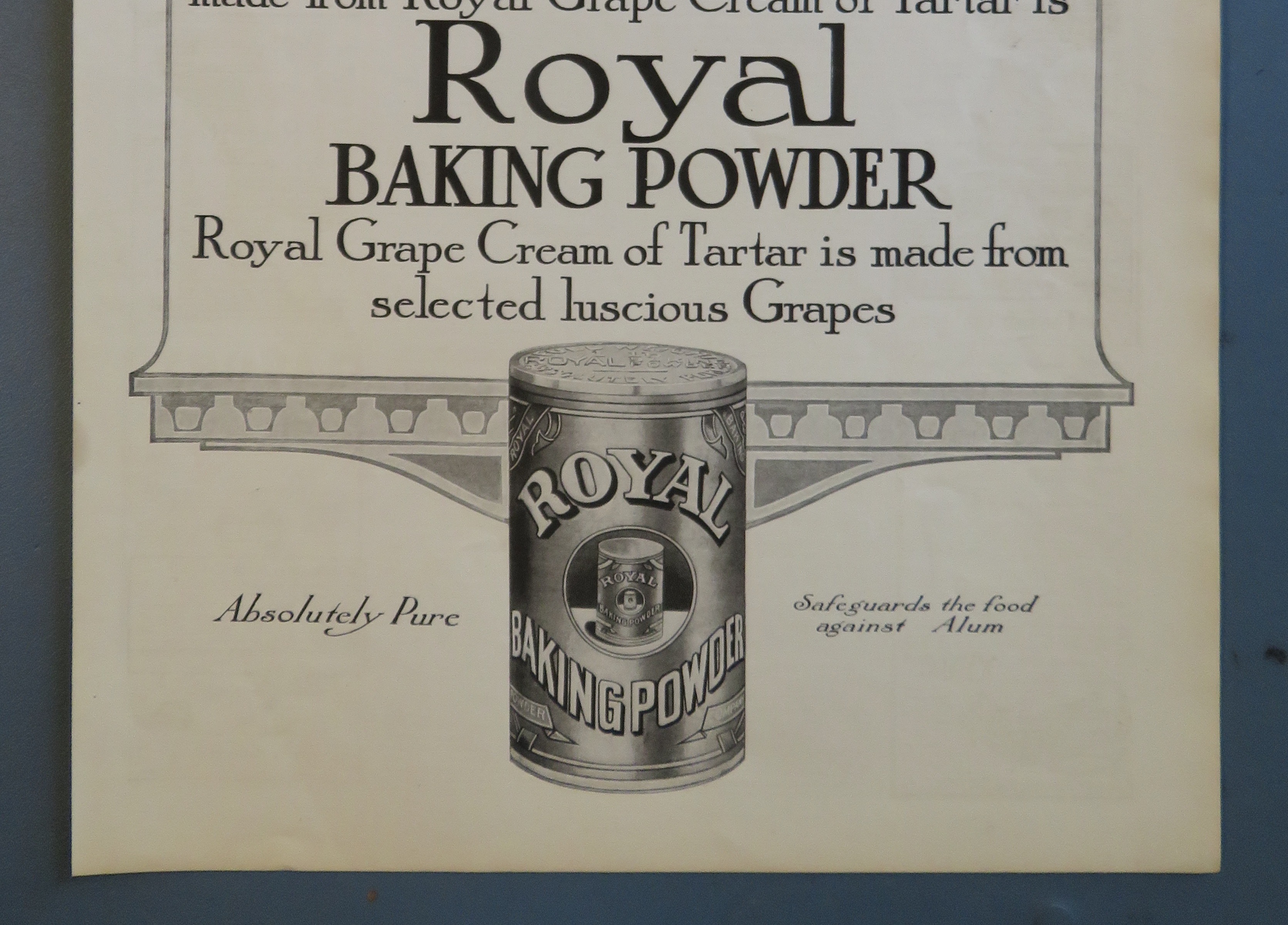 1908 Royal Baking Powder with Grapes