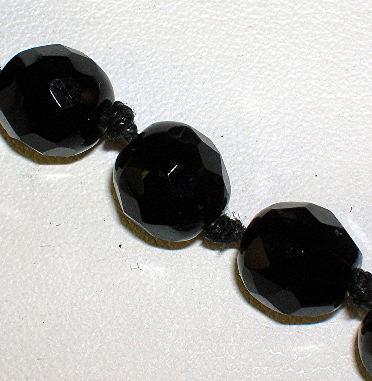 English 52 Inch Jet/Glass Flapper Beads