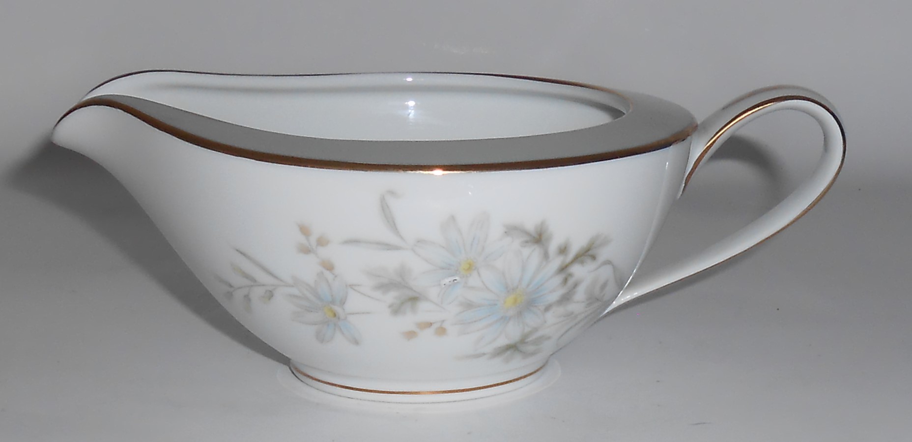 Noritake Porcelain China Michelle 6021 w/Gold Creamer