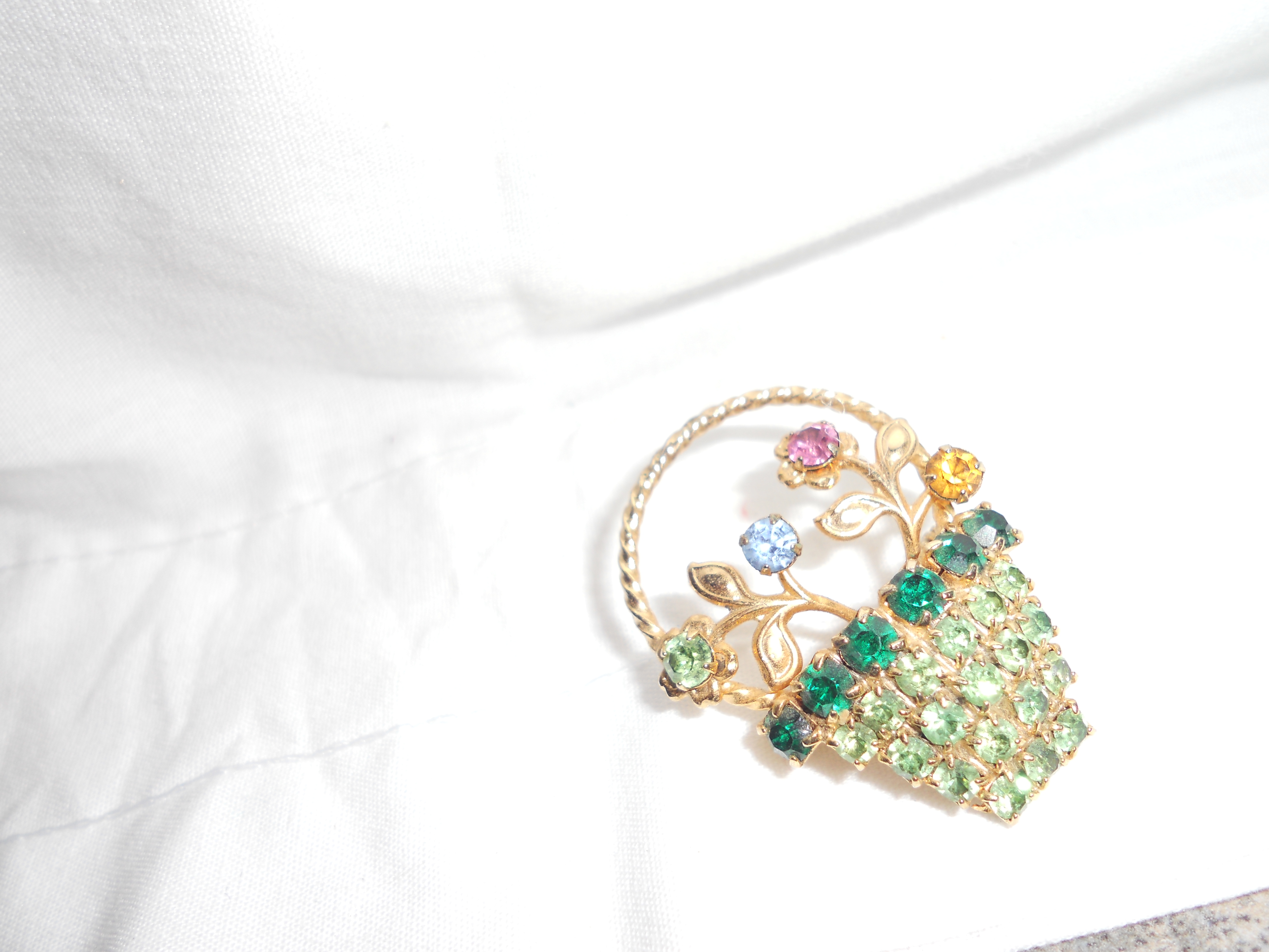 Floral Basket Rhinestone Pin Gold Tone 1950s