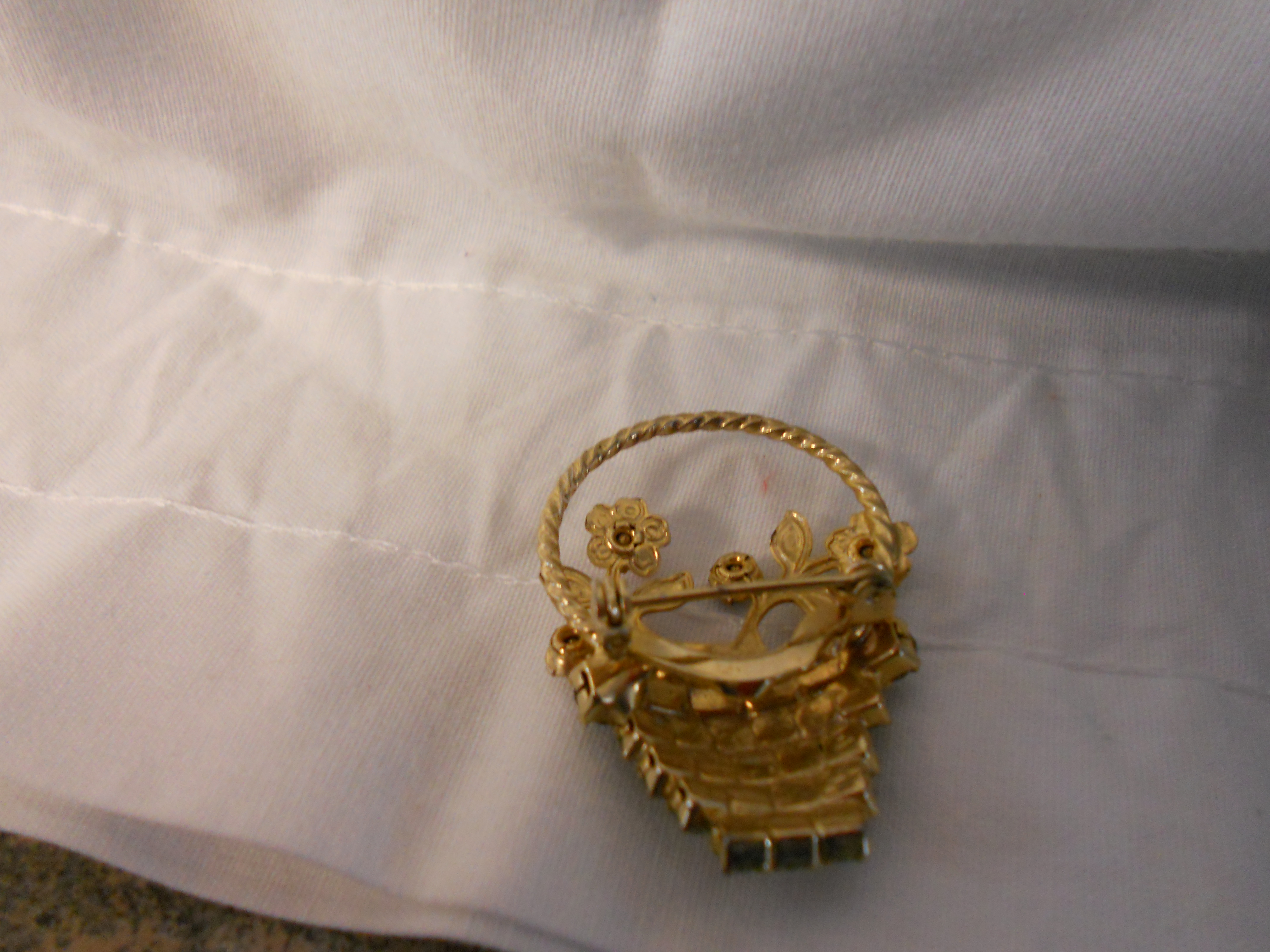 Floral Basket Rhinestone Pin Gold Tone 1950s
